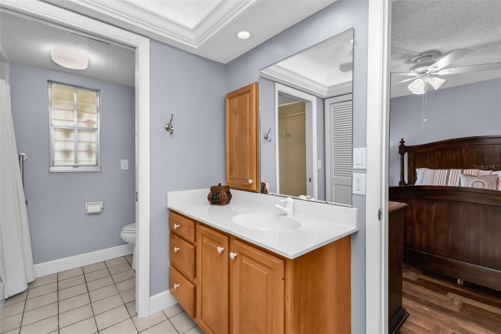 1 COLONY POINT DR #13C