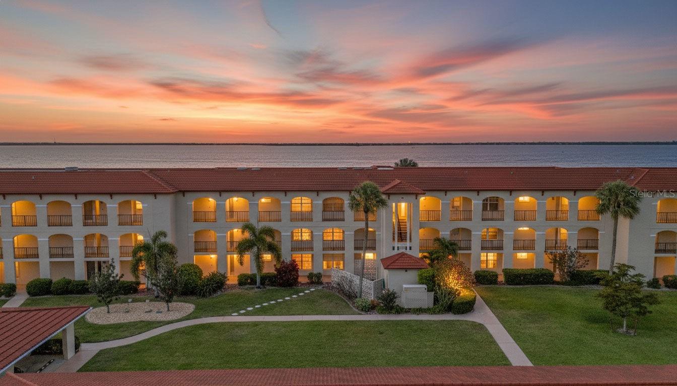 1 COLONY POINT DR #13C