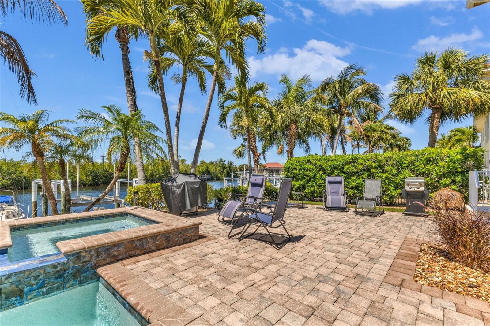 3239 PURPLE MARTIN DR #122