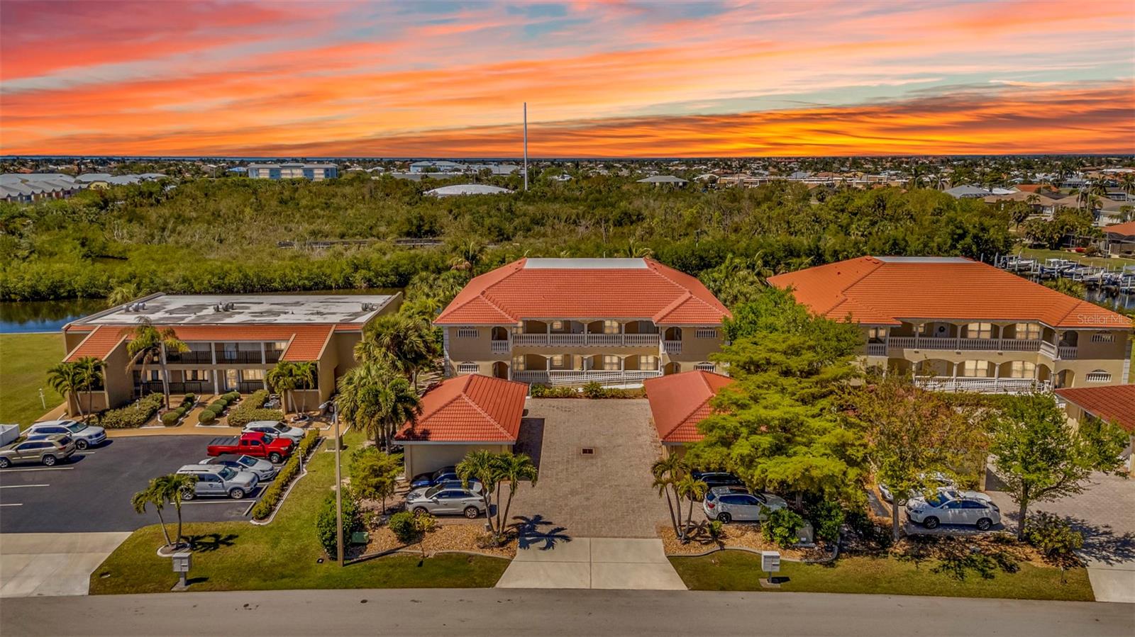3239 PURPLE MARTIN DR #122