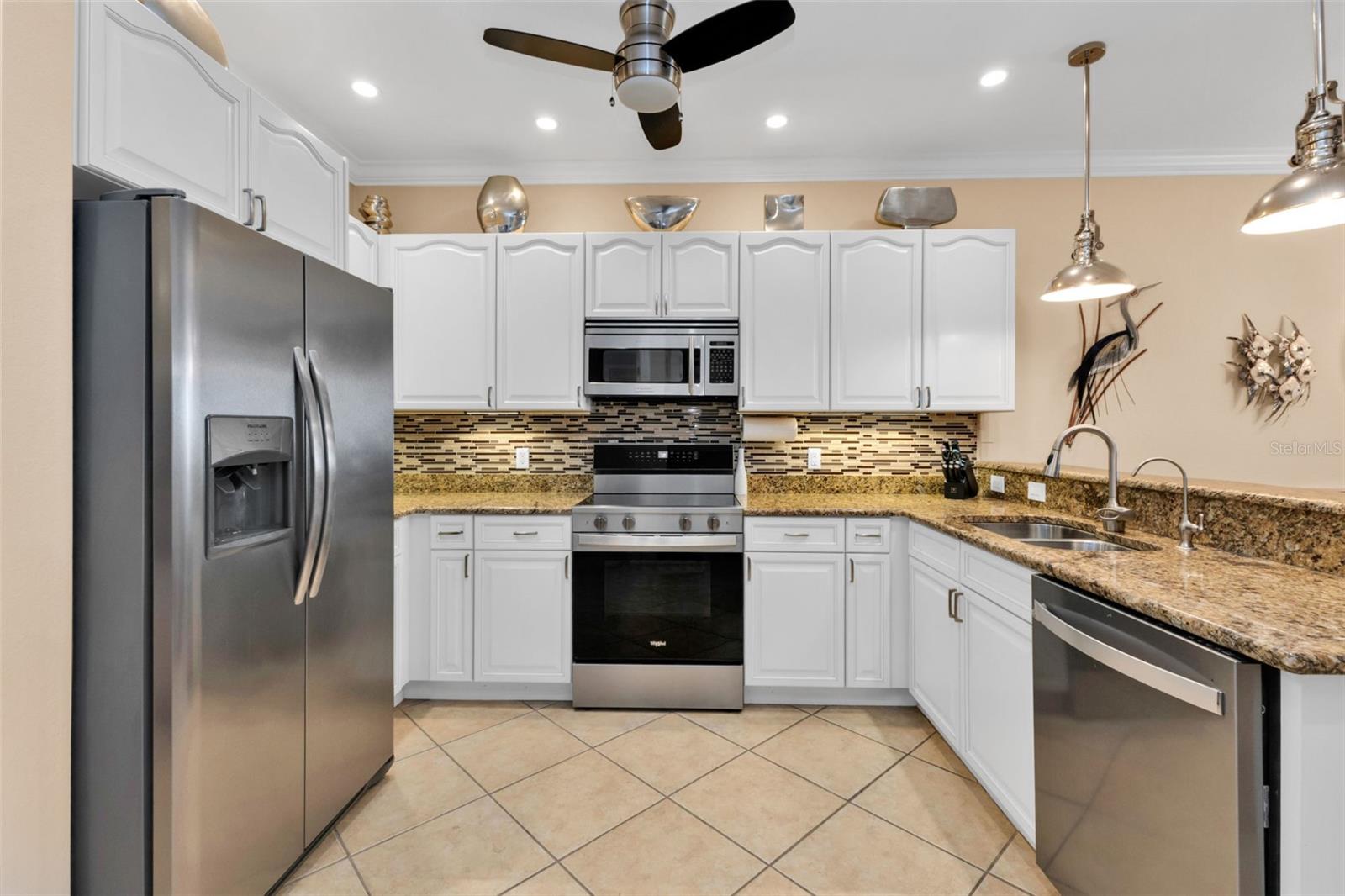 3239 PURPLE MARTIN DR #122