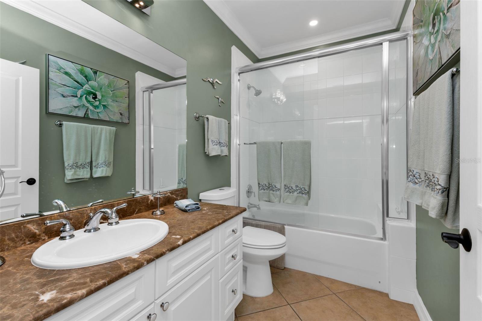 3239 PURPLE MARTIN DR #122