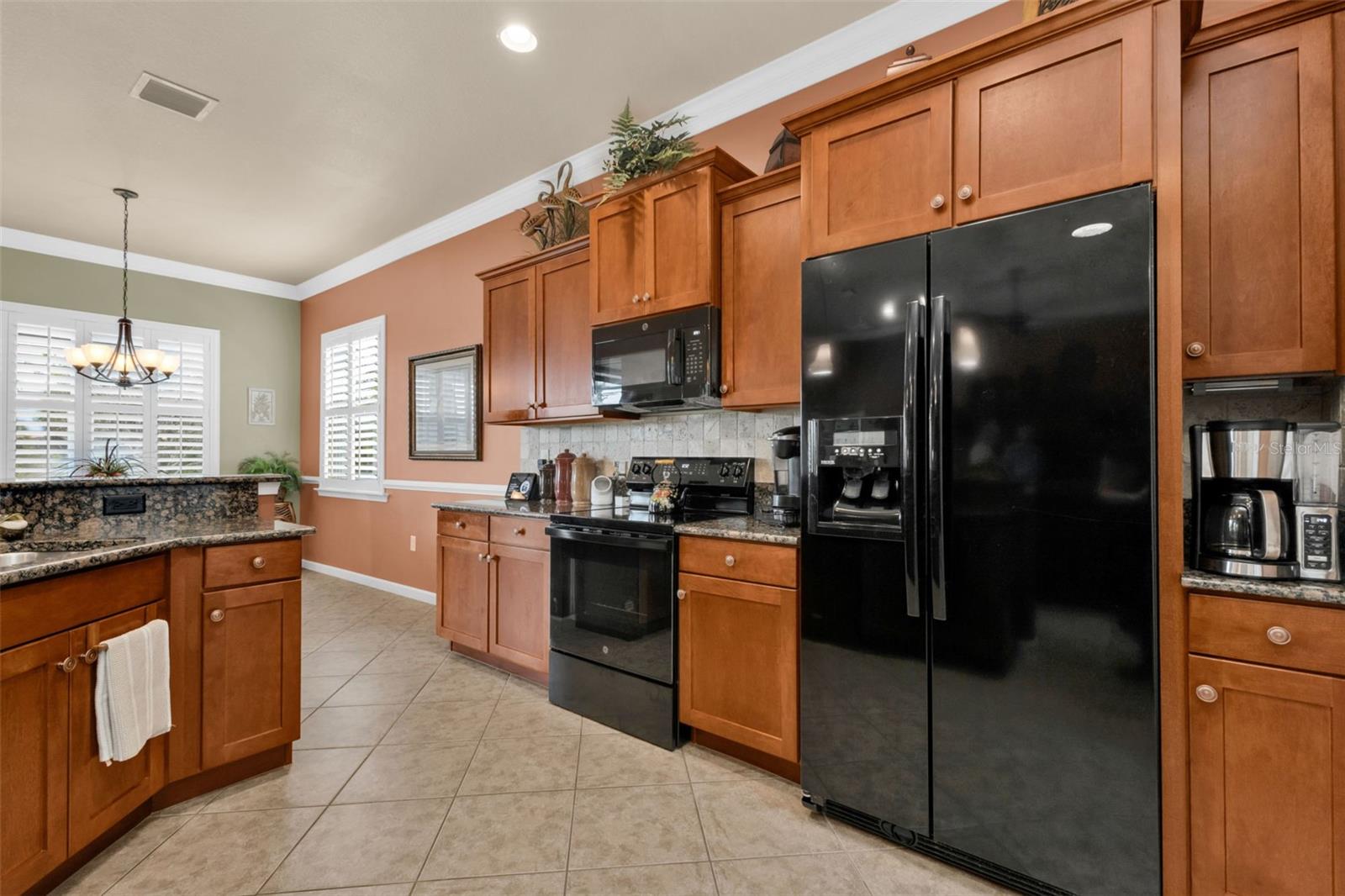 13304 CREEKSIDE LN