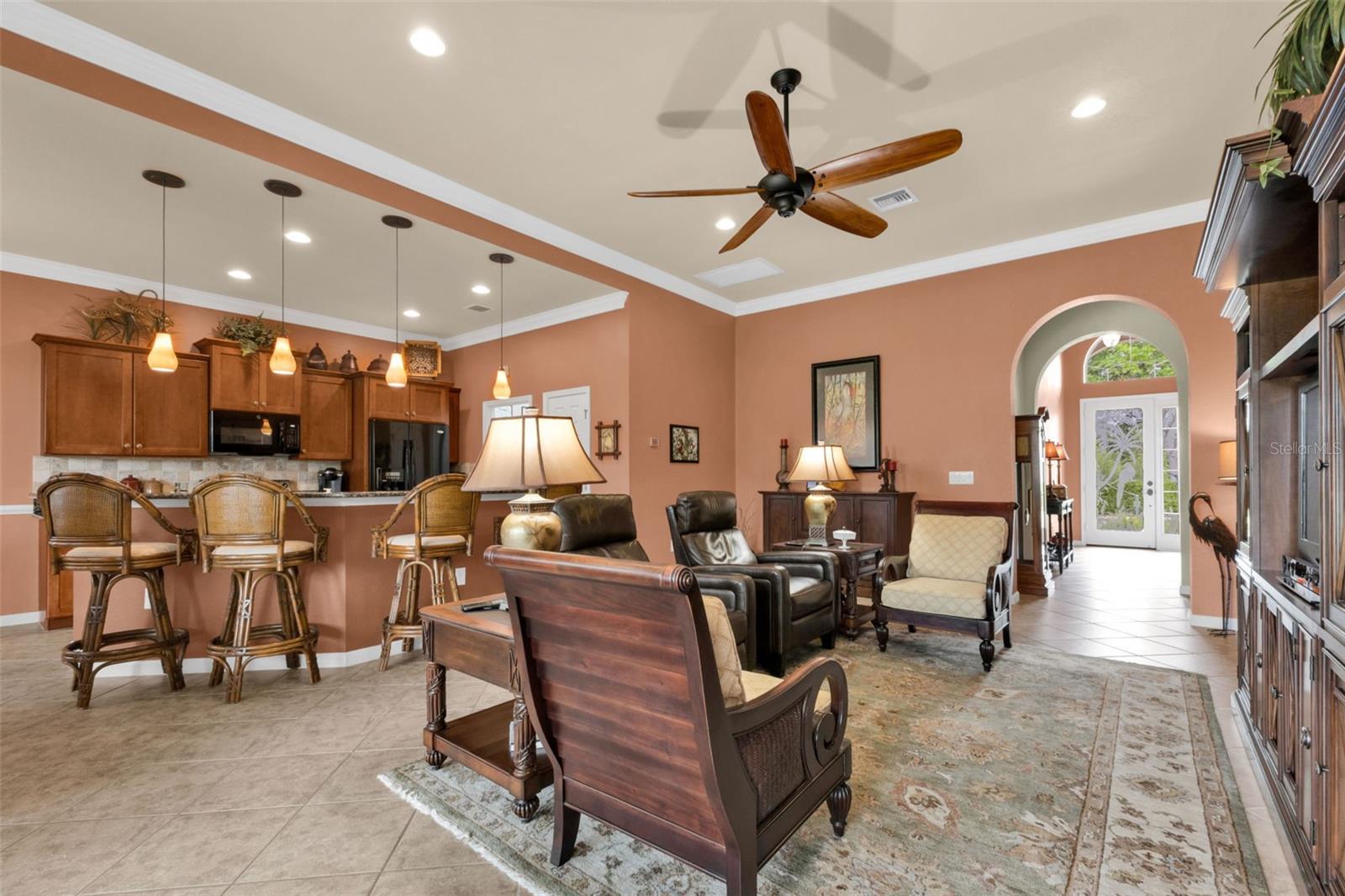 13304 CREEKSIDE LN