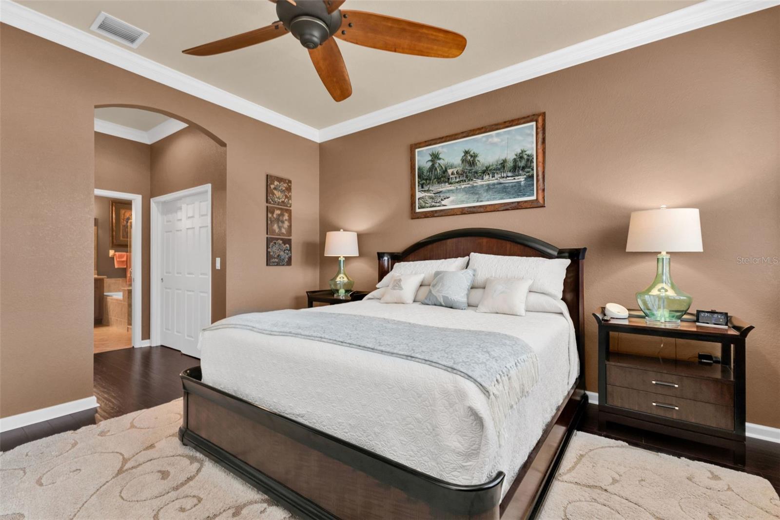 13304 CREEKSIDE LN