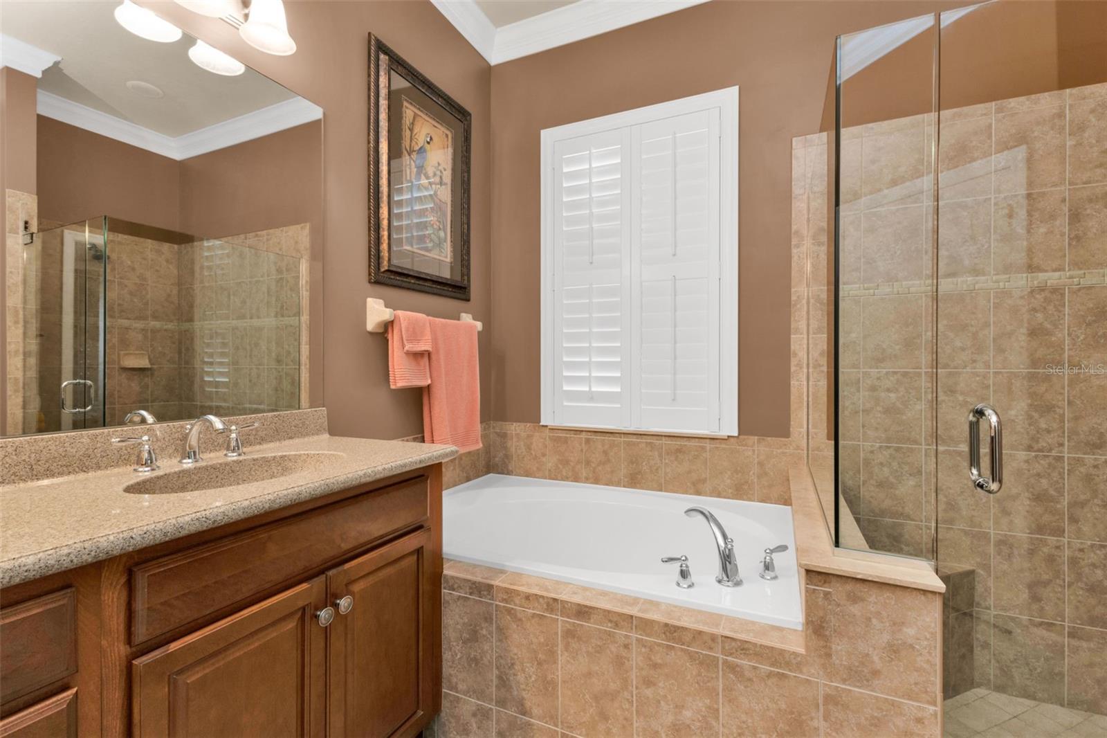 13304 CREEKSIDE LN