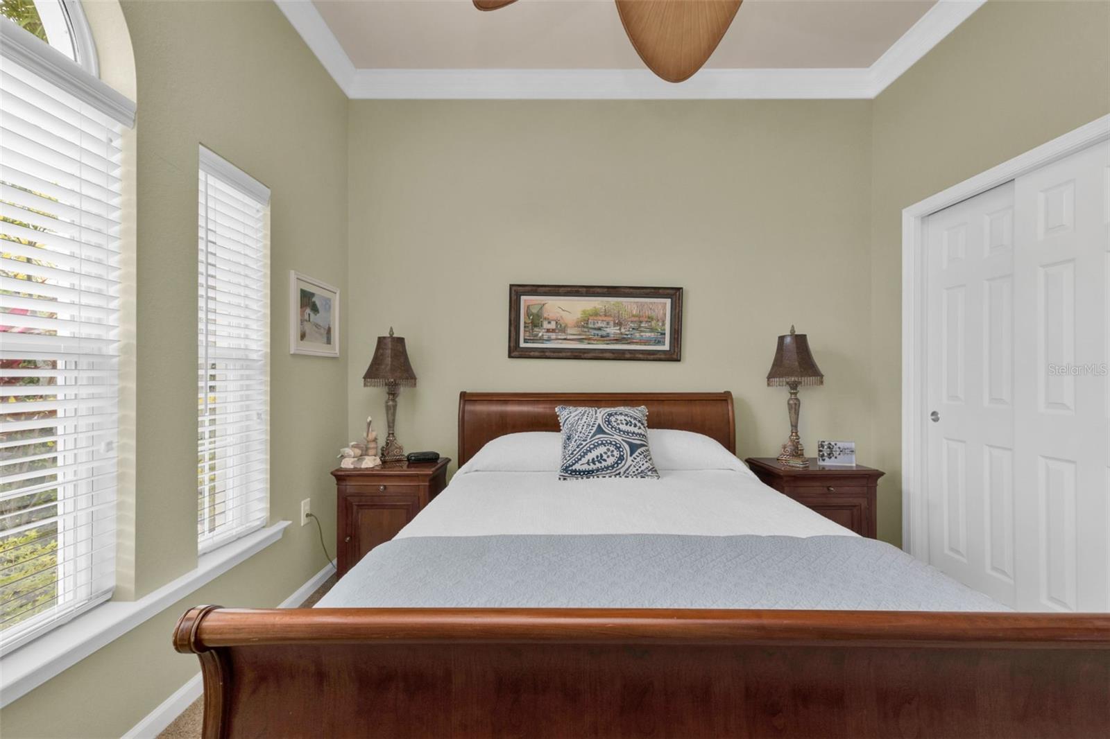 13304 CREEKSIDE LN