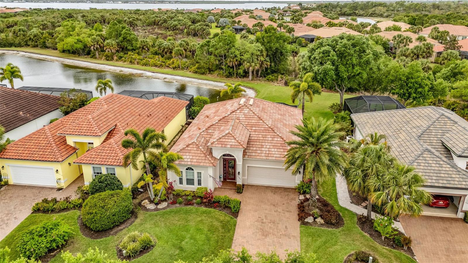 13304 CREEKSIDE LN