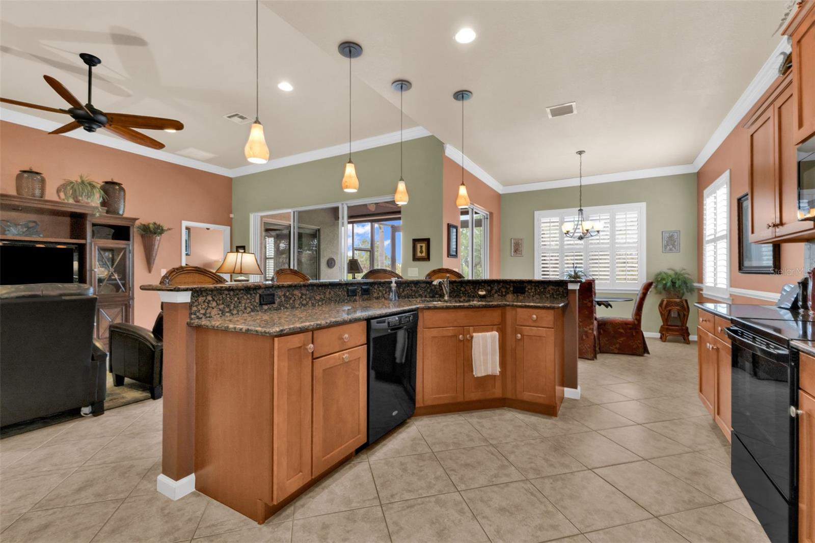 13304 CREEKSIDE LN