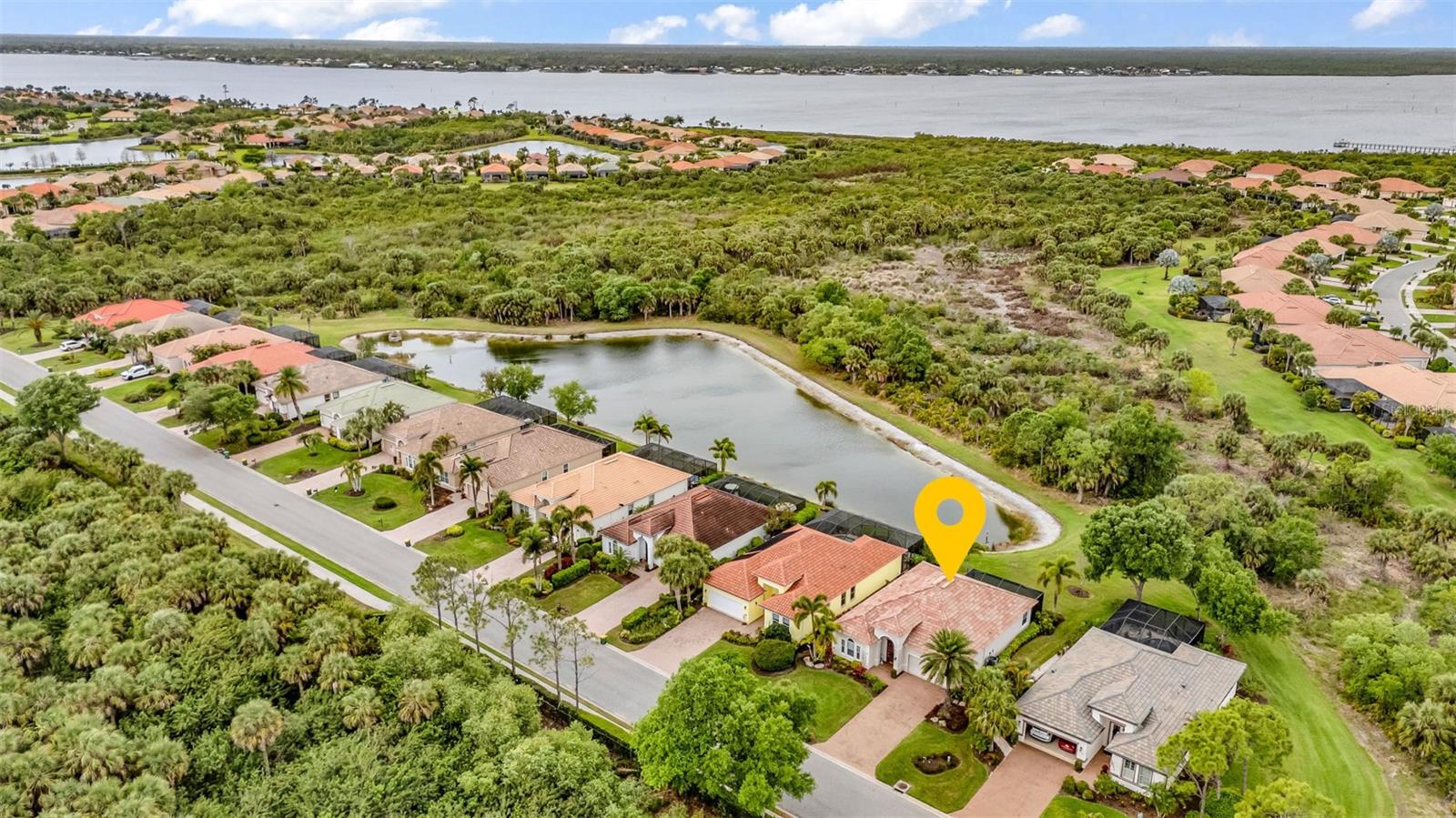 13304 CREEKSIDE LN