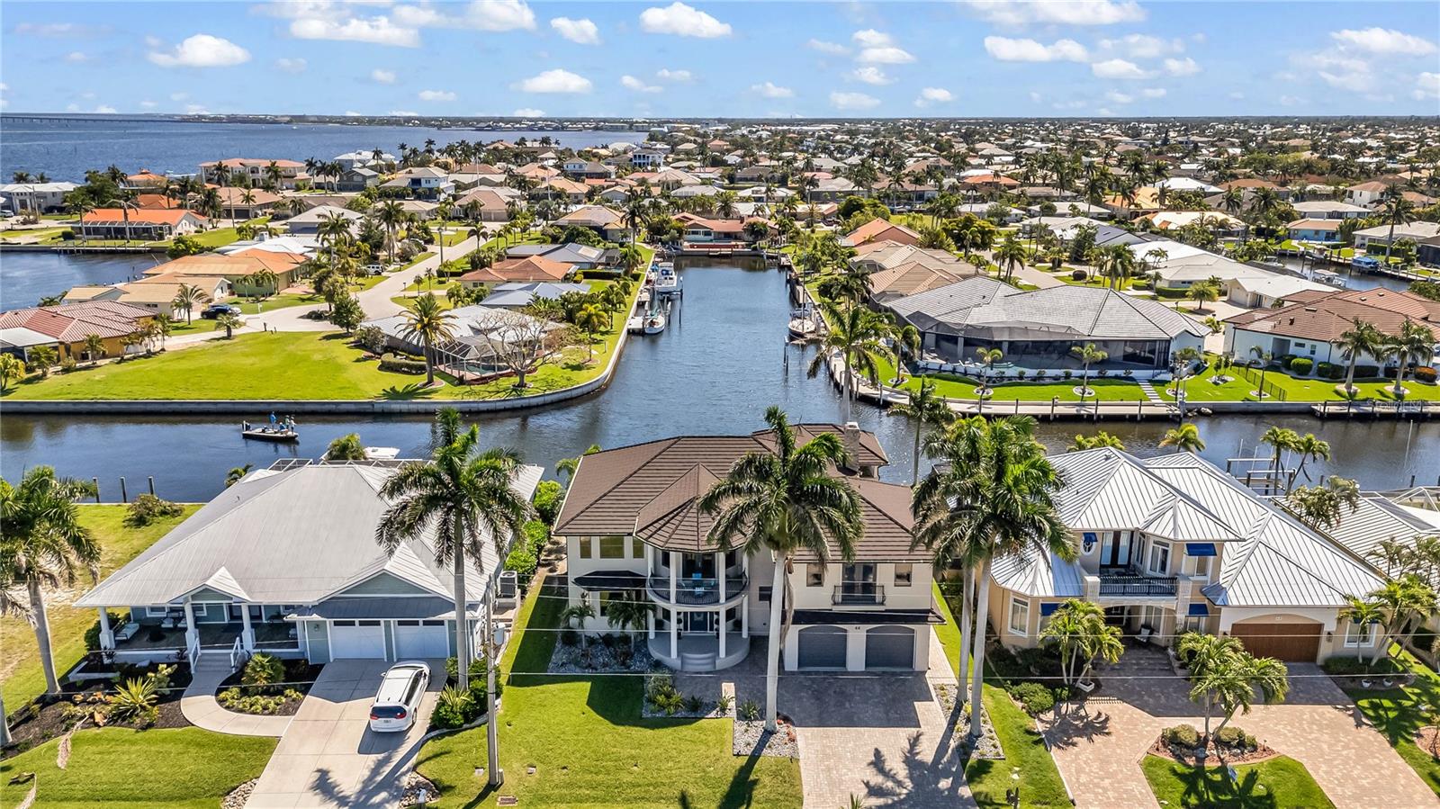 44 COLONY POINT DR