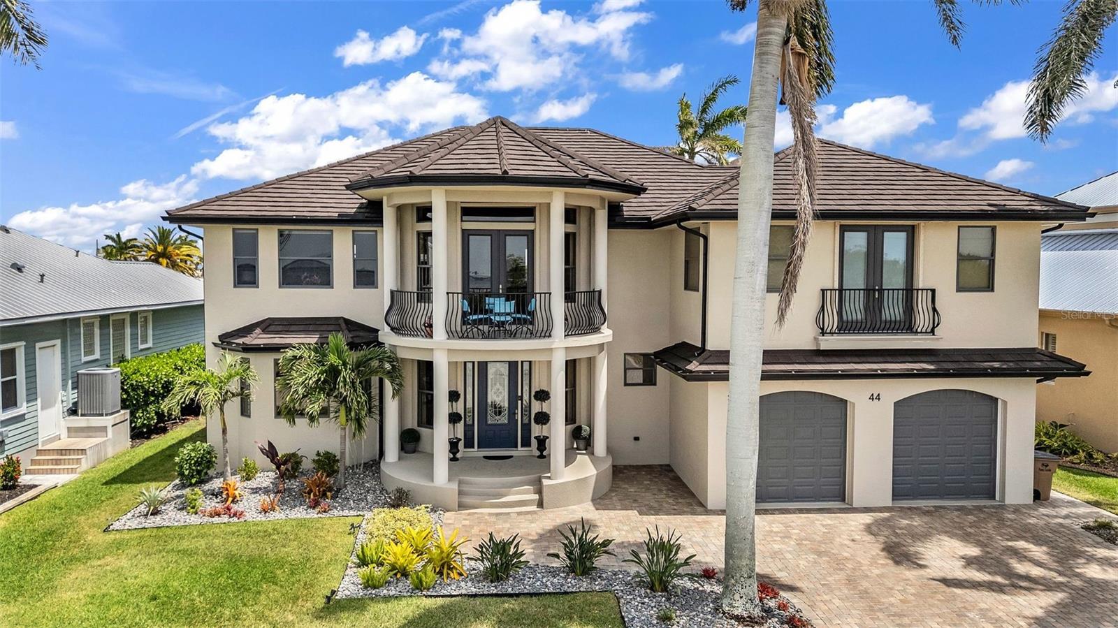 44 COLONY POINT DR