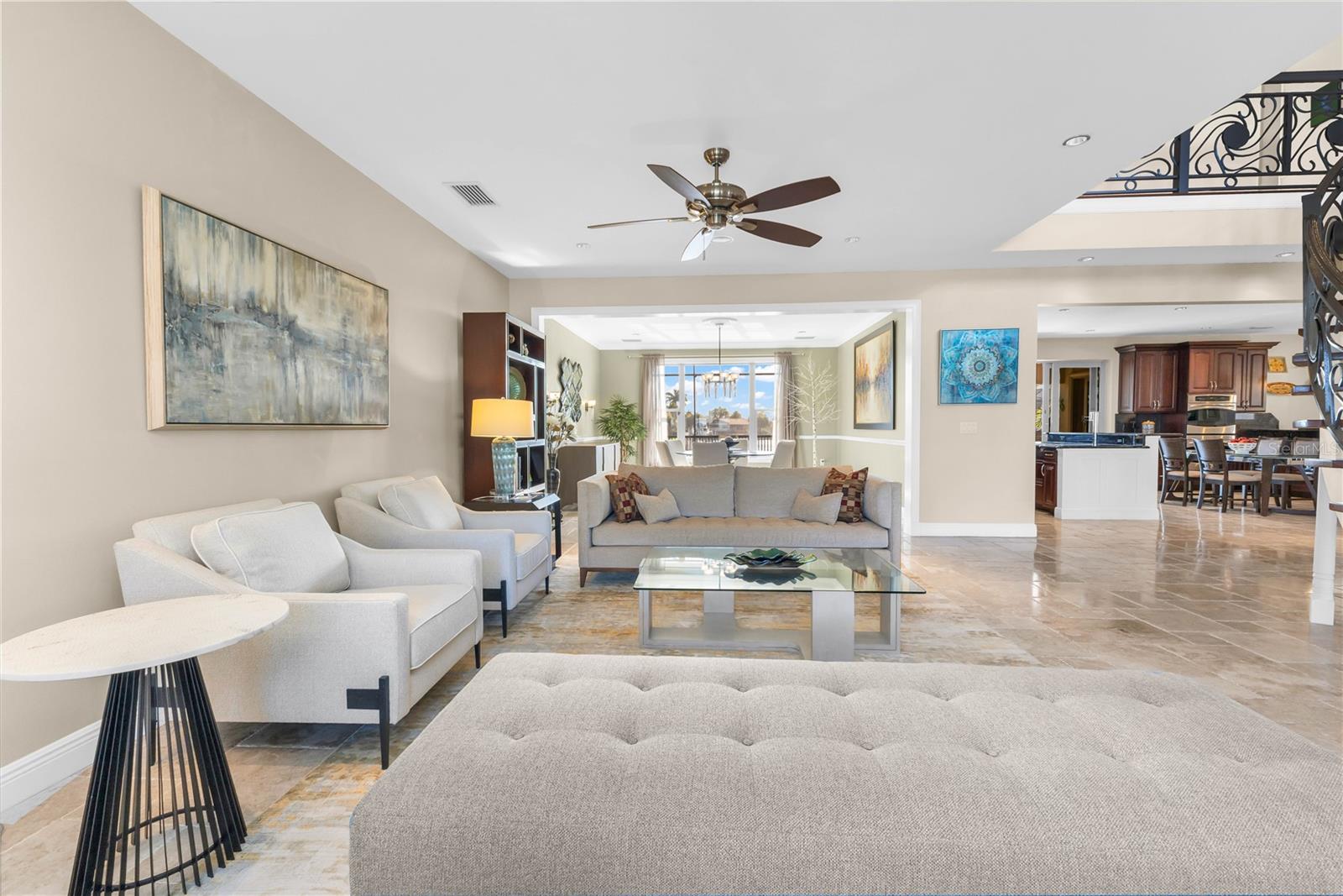 44 COLONY POINT DR