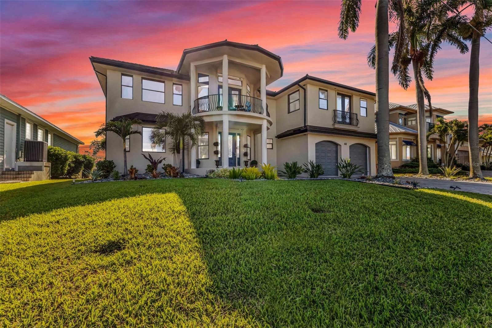 44 COLONY POINT DR