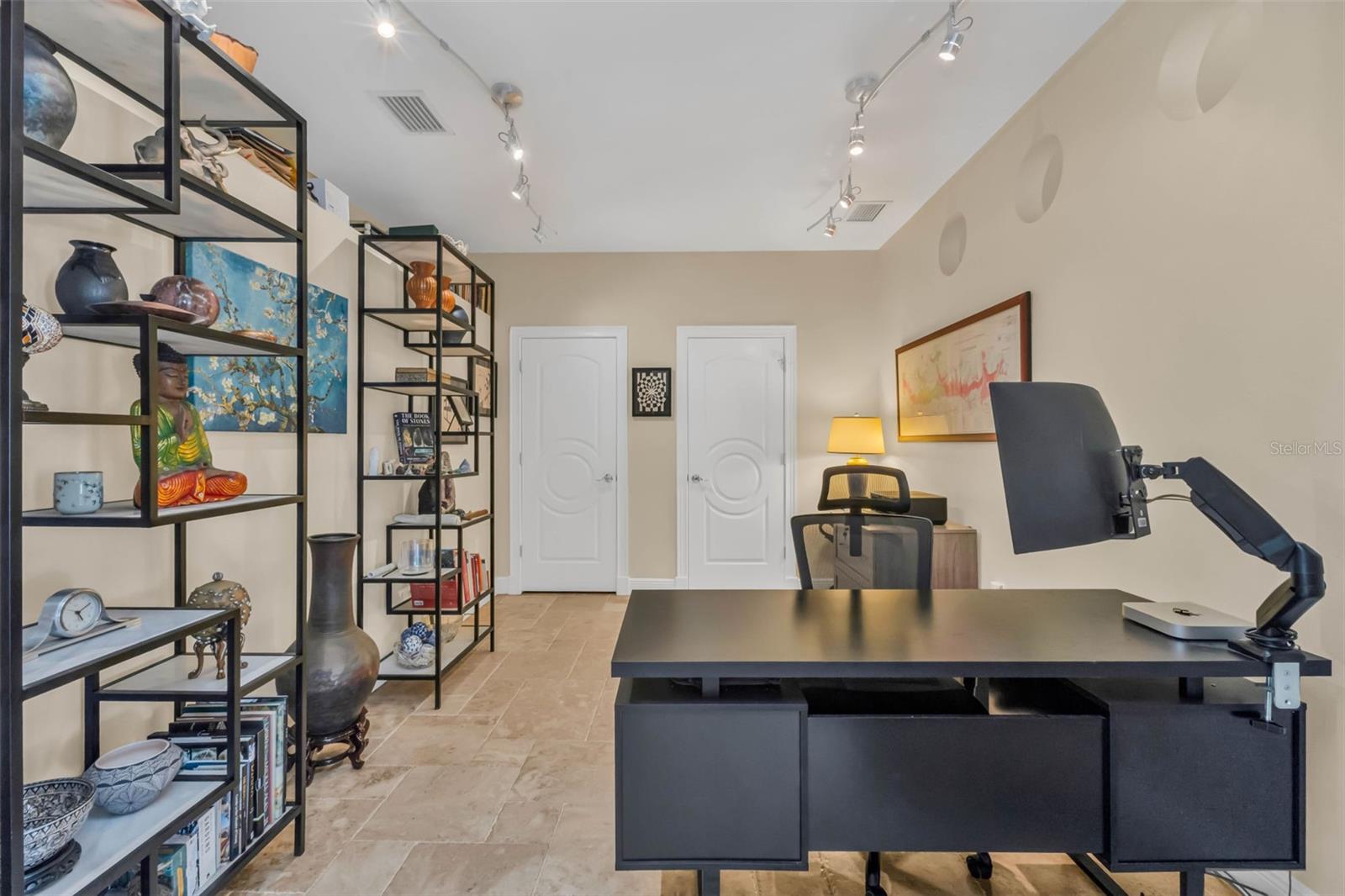 44 COLONY POINT DR