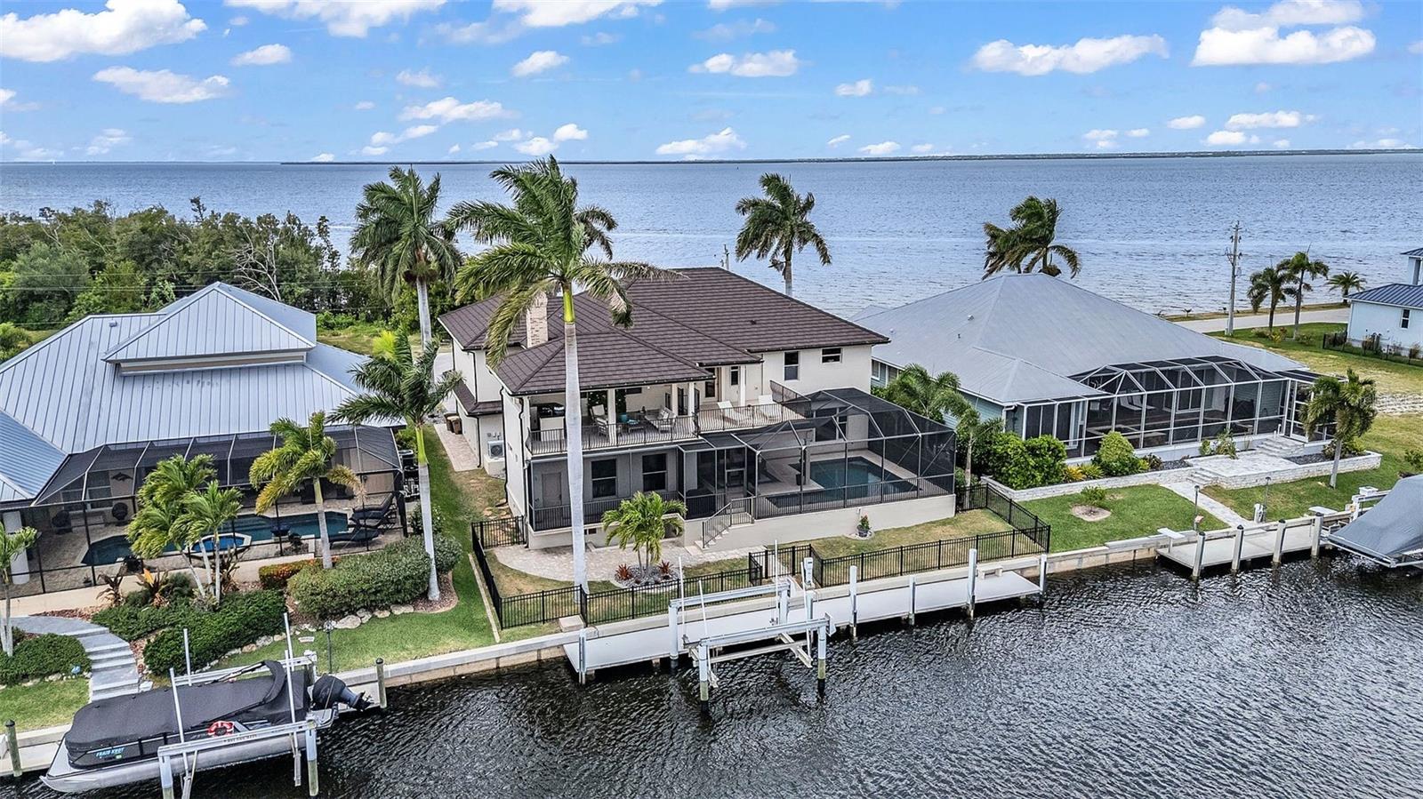 44 COLONY POINT DR