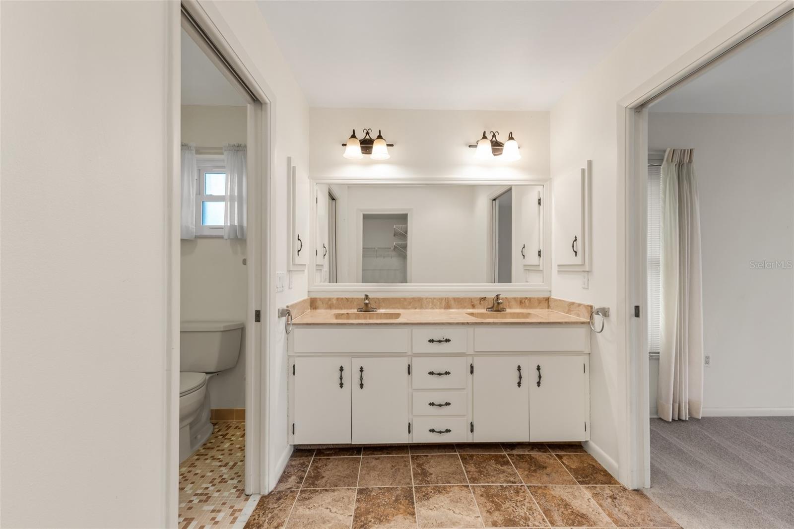 113 HIBISCUS DR