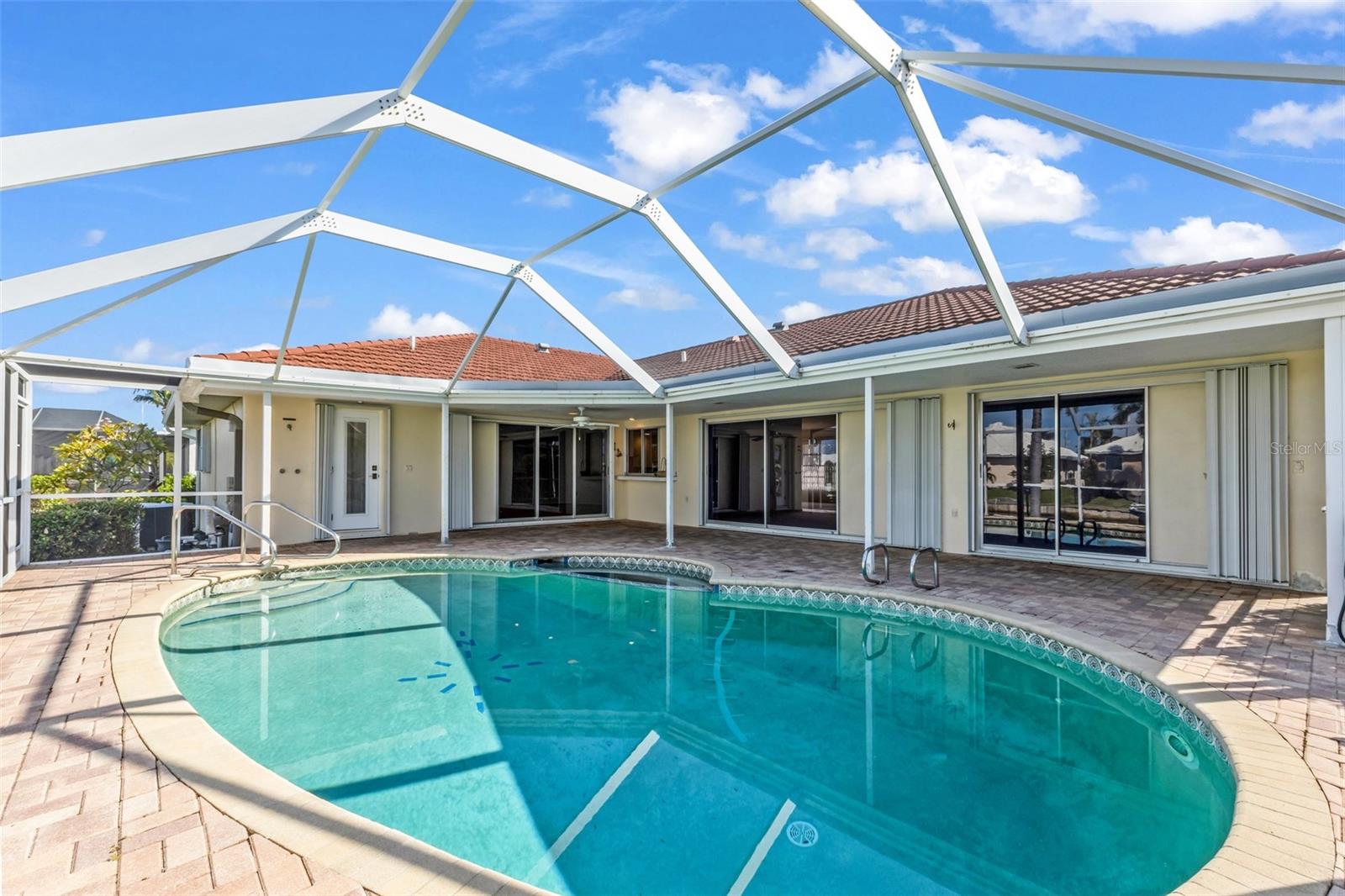 113 HIBISCUS DR