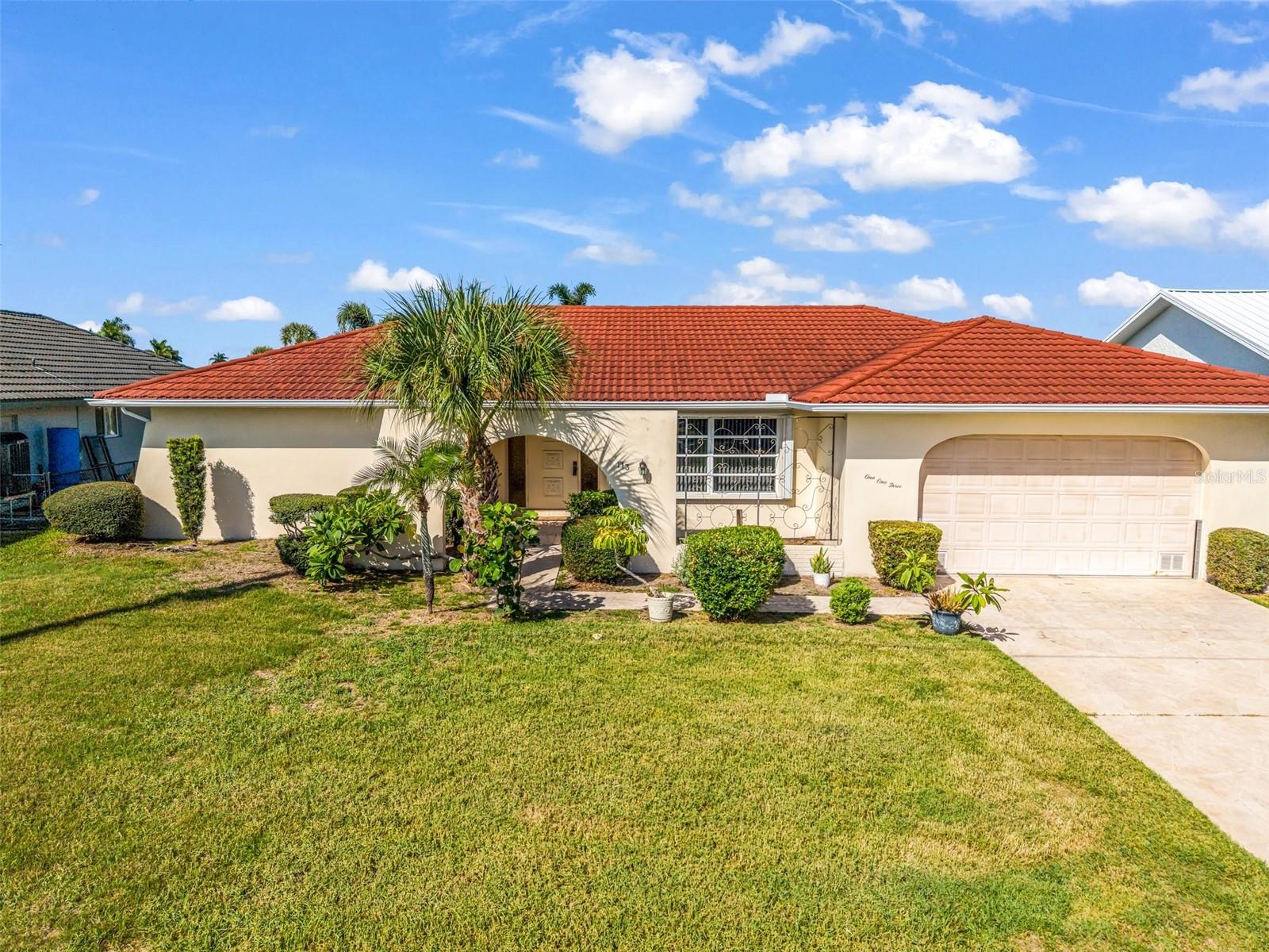 113 HIBISCUS DR