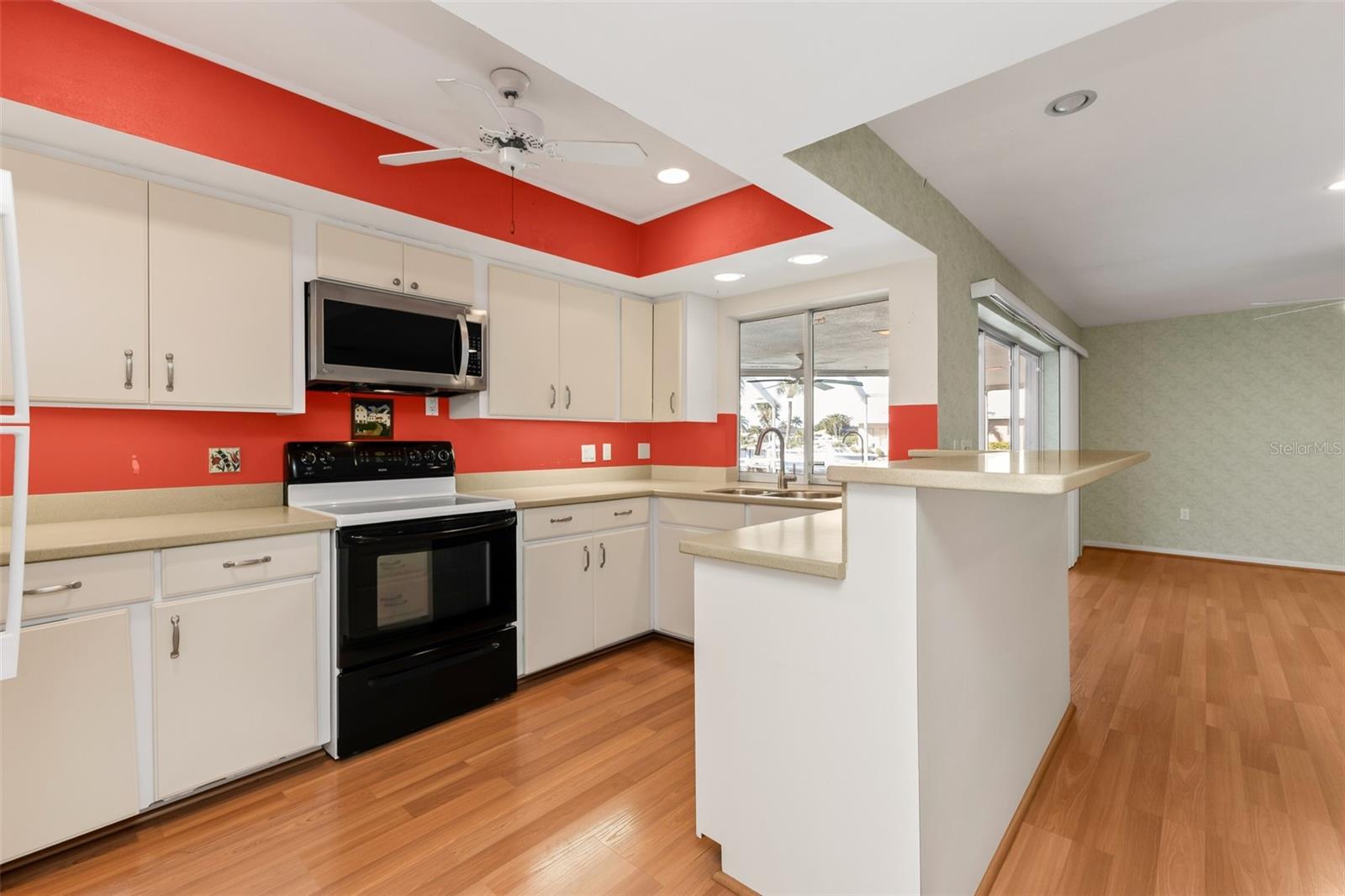 113 HIBISCUS DR