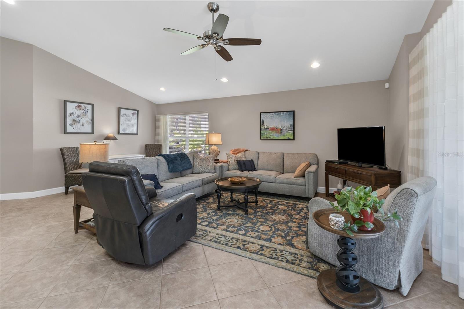 14394 SILVER LAKES CIR