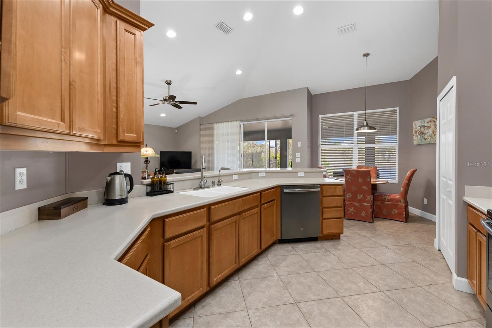 14394 SILVER LAKES CIR
