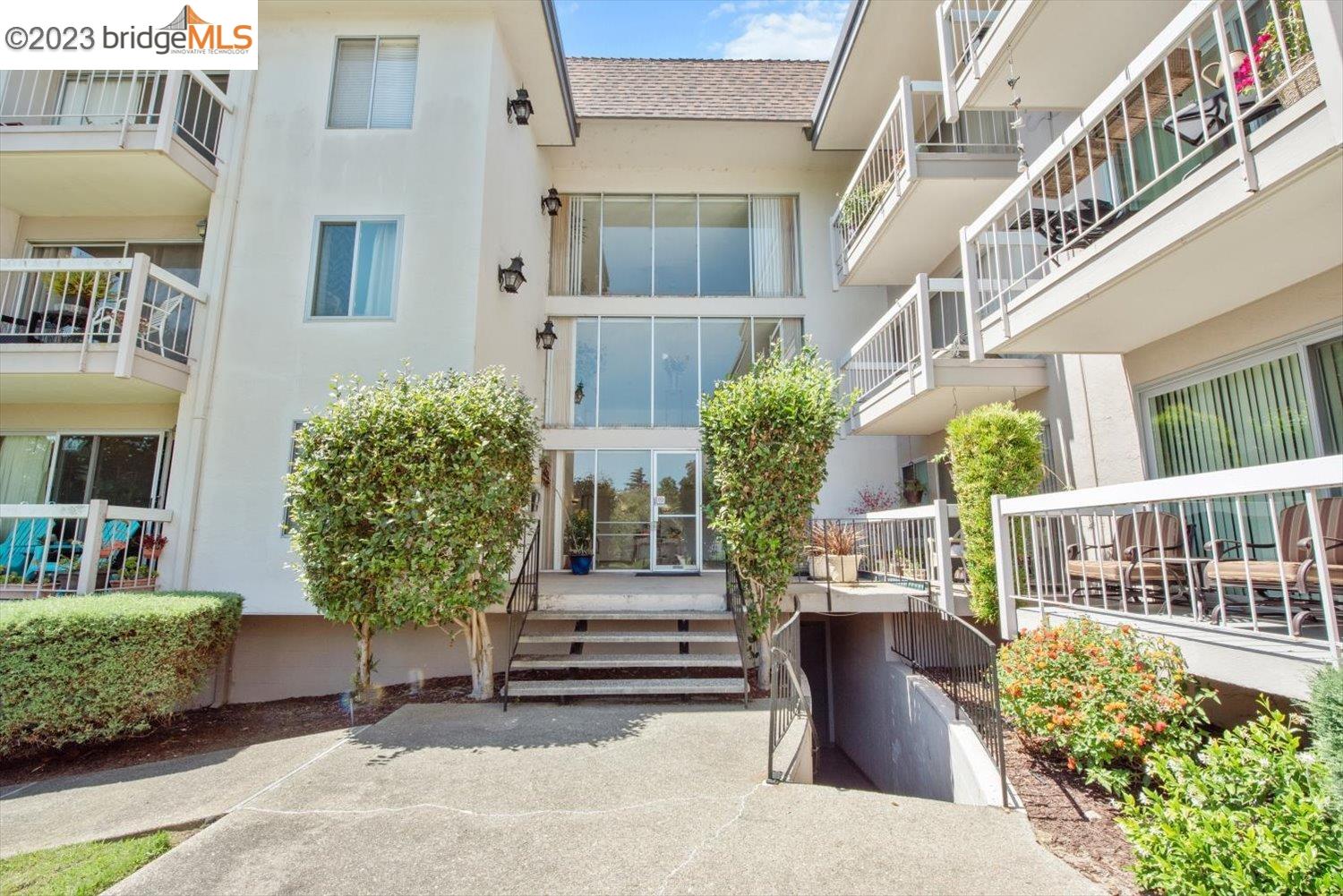 950 Shorepoint Ct # 112