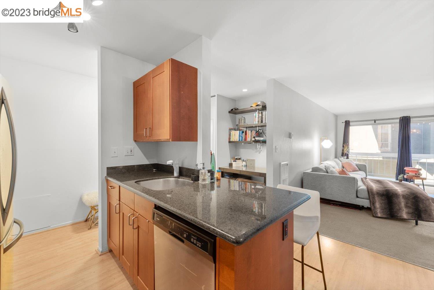 950 Shorepoint Ct # 112