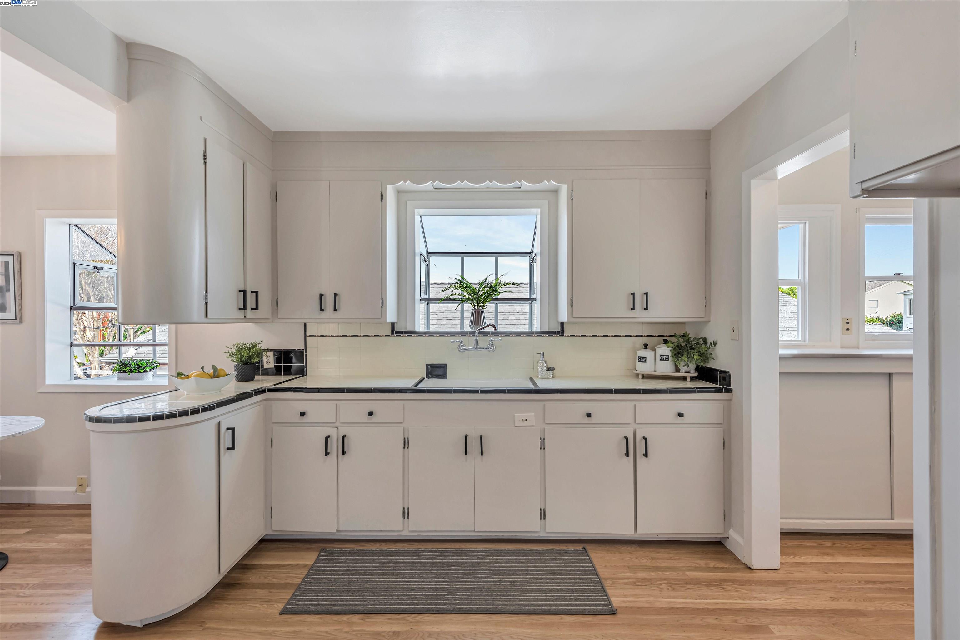 289 Peralta Ave