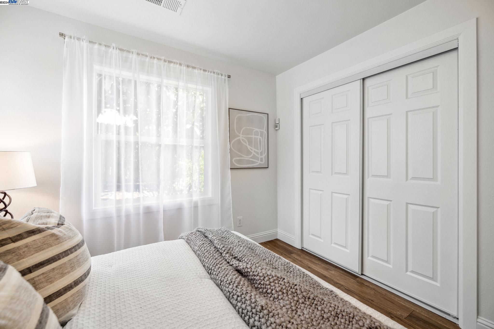 1330 E 32Nd St