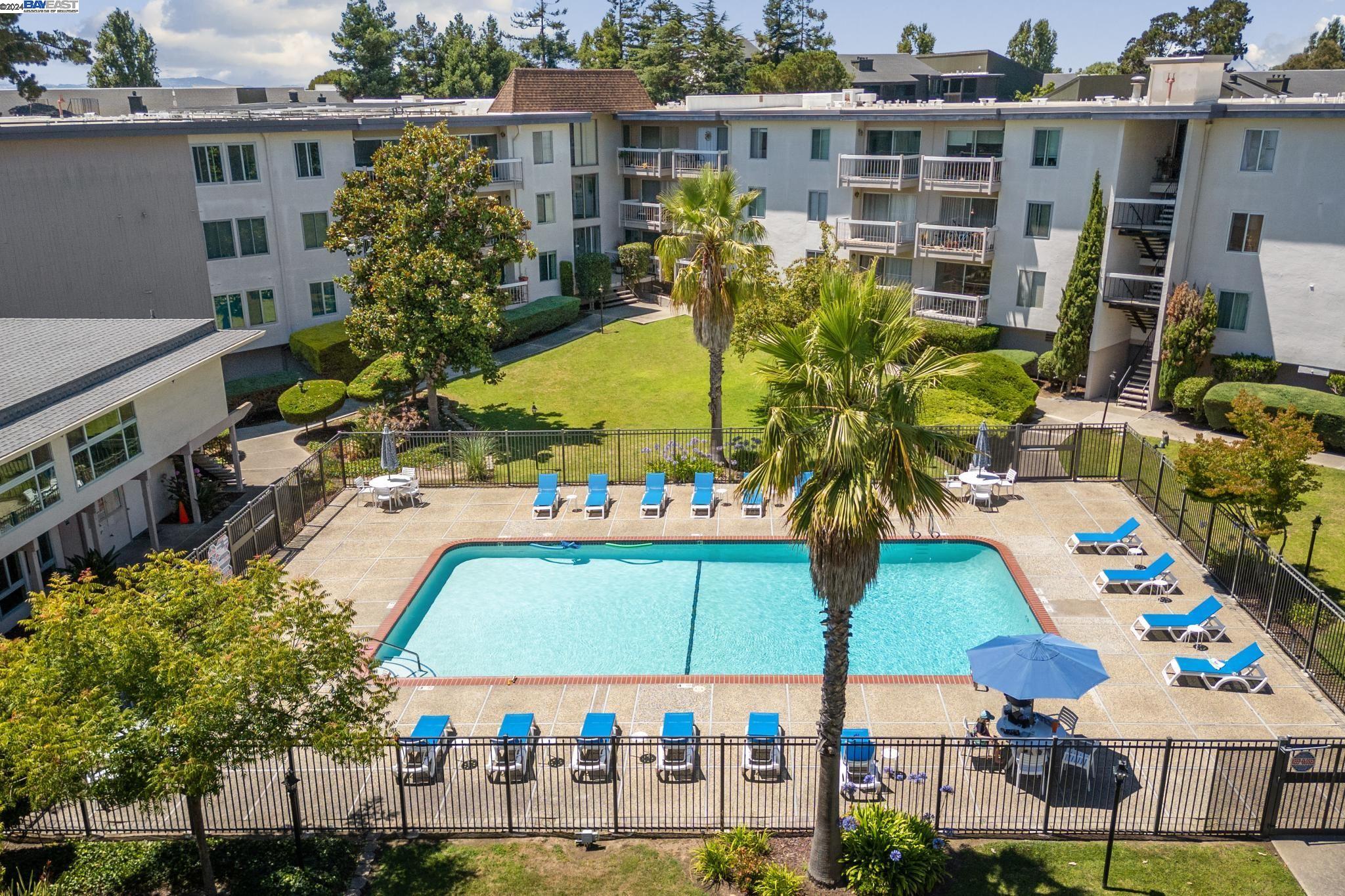 950 Shorepoint Ct # 107