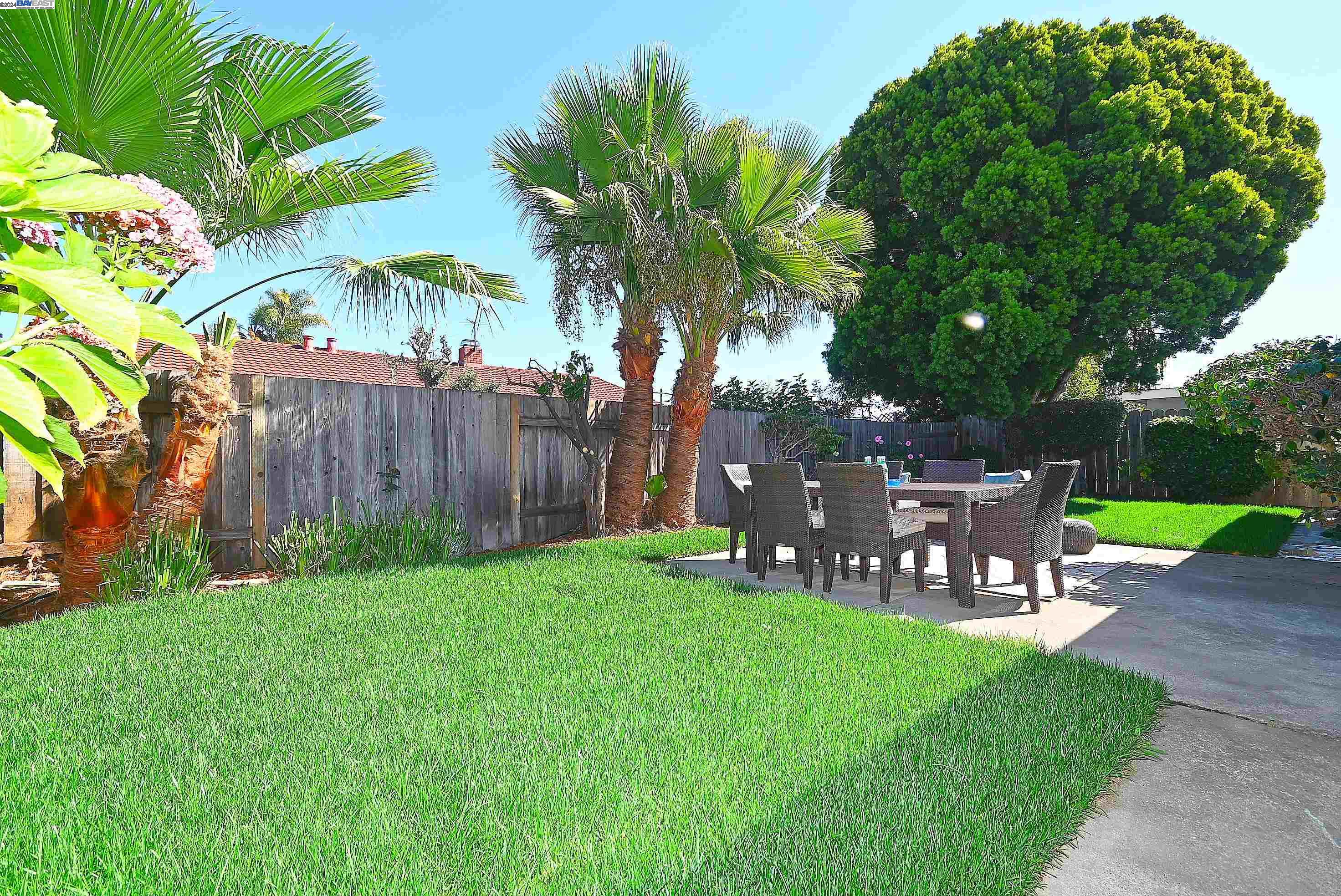 3309 Fir Ave
