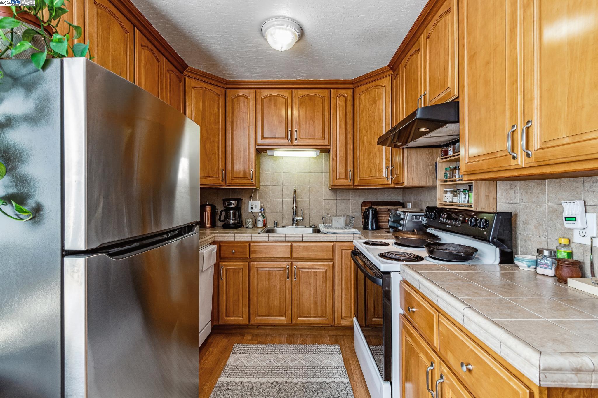 1361 Versailles Ave