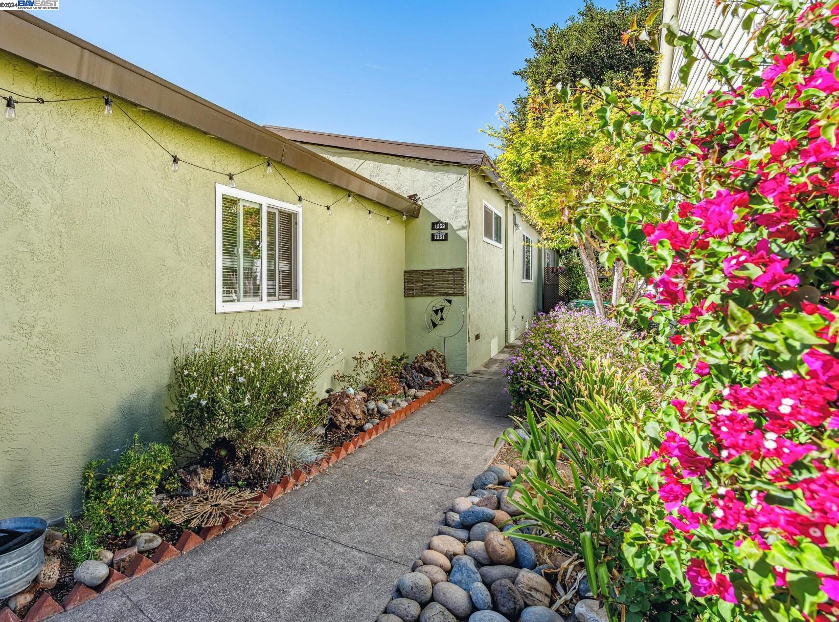 1361 Versailles Ave