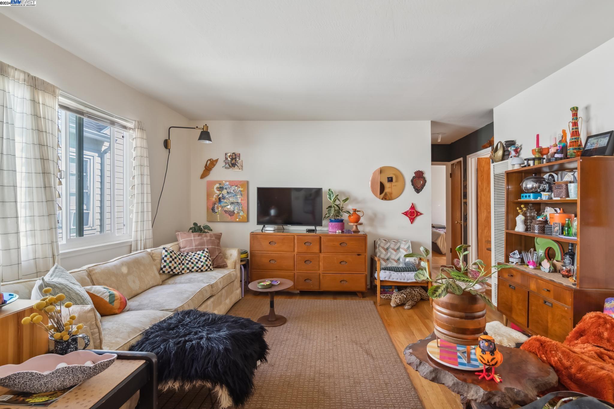 1361 Versailles Ave