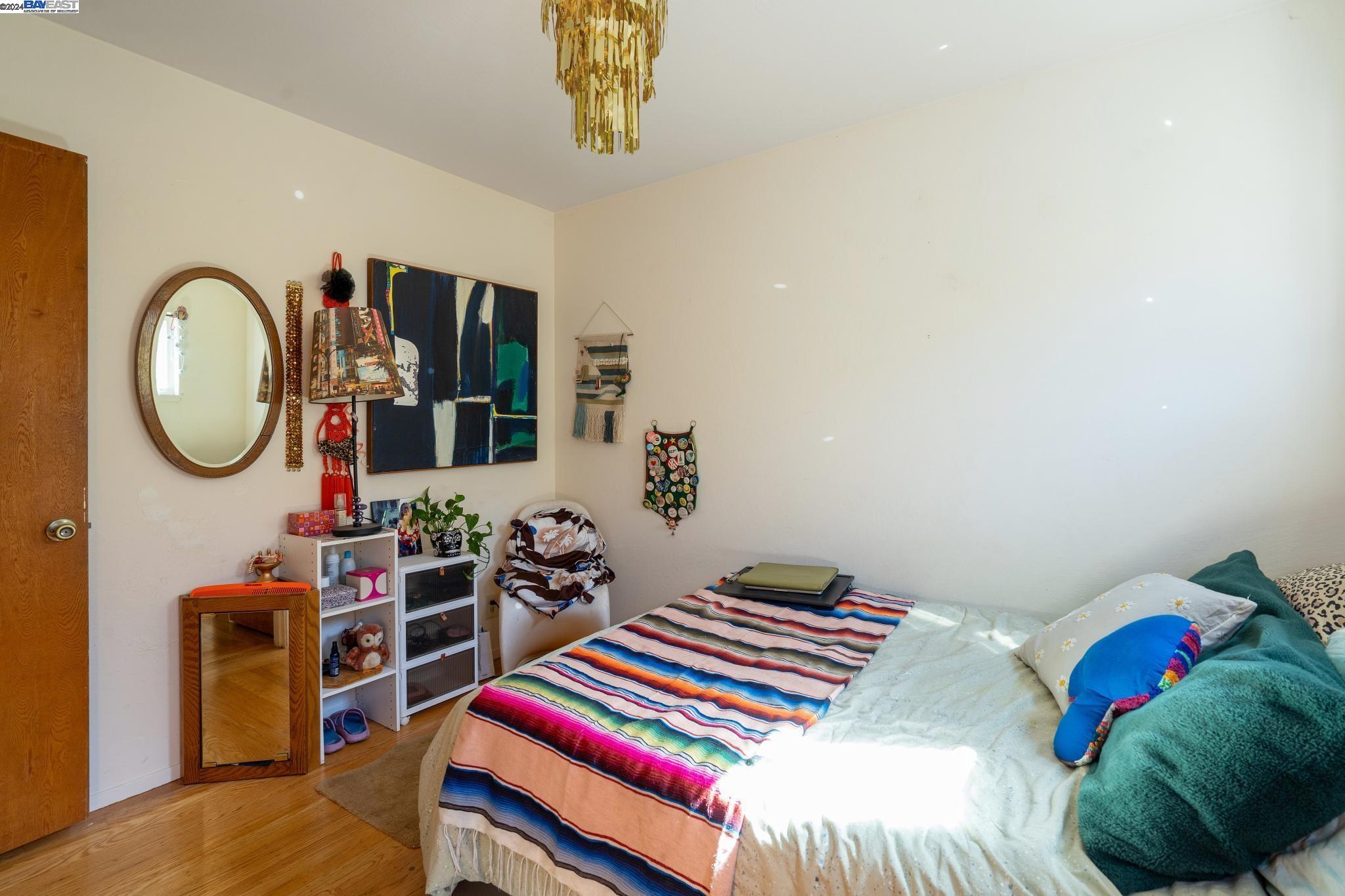 1361 Versailles Ave
