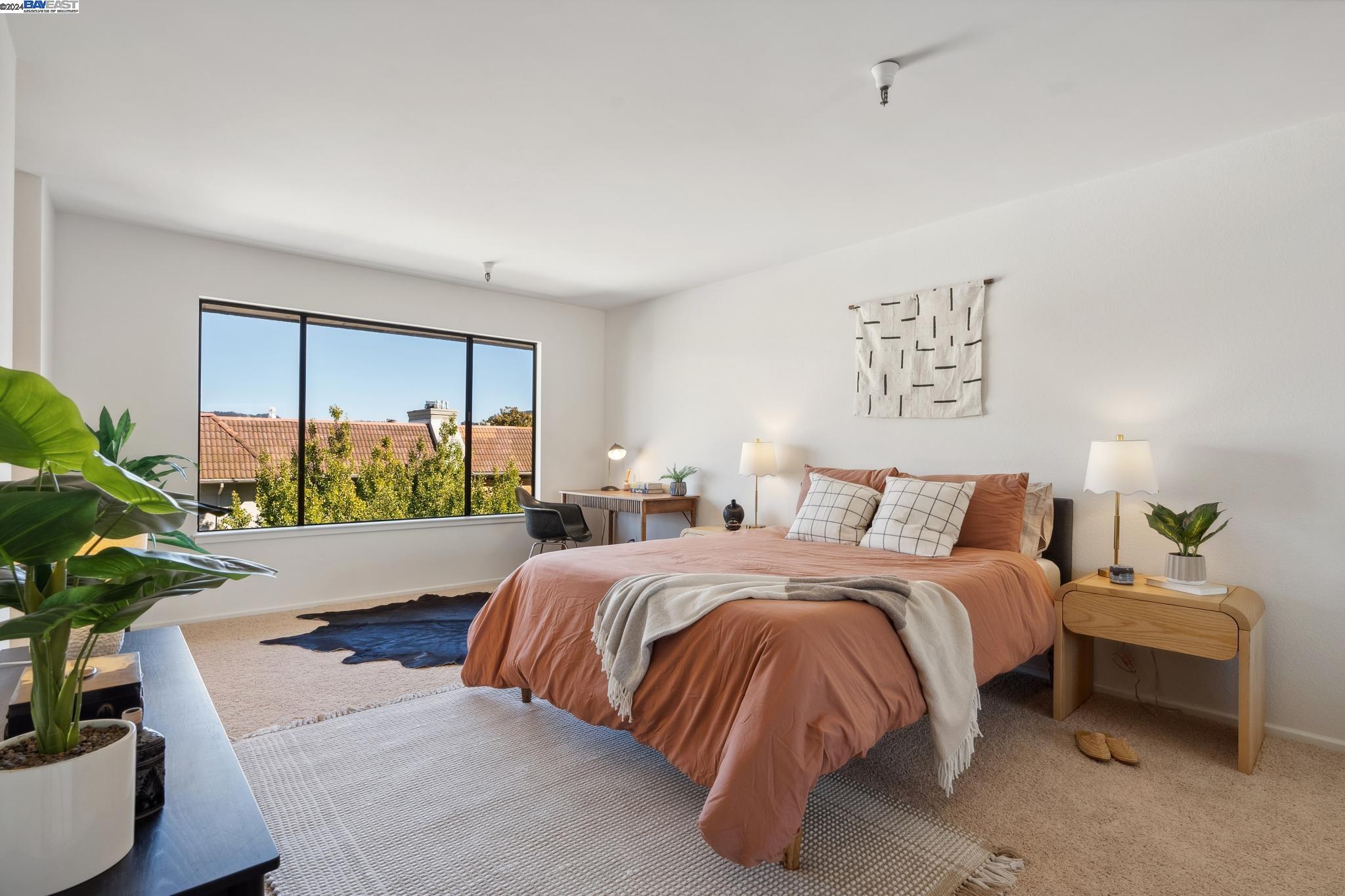 1132 Carpentier St # 404