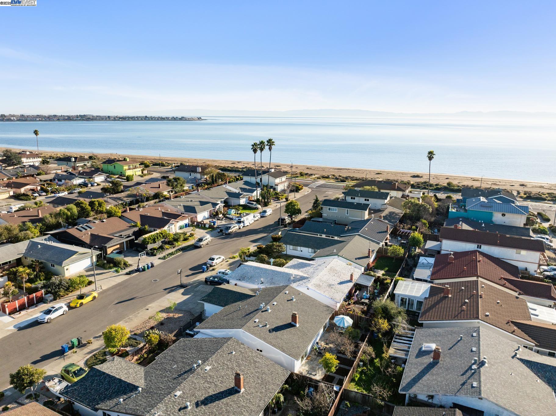 325 Harbor Light Rd