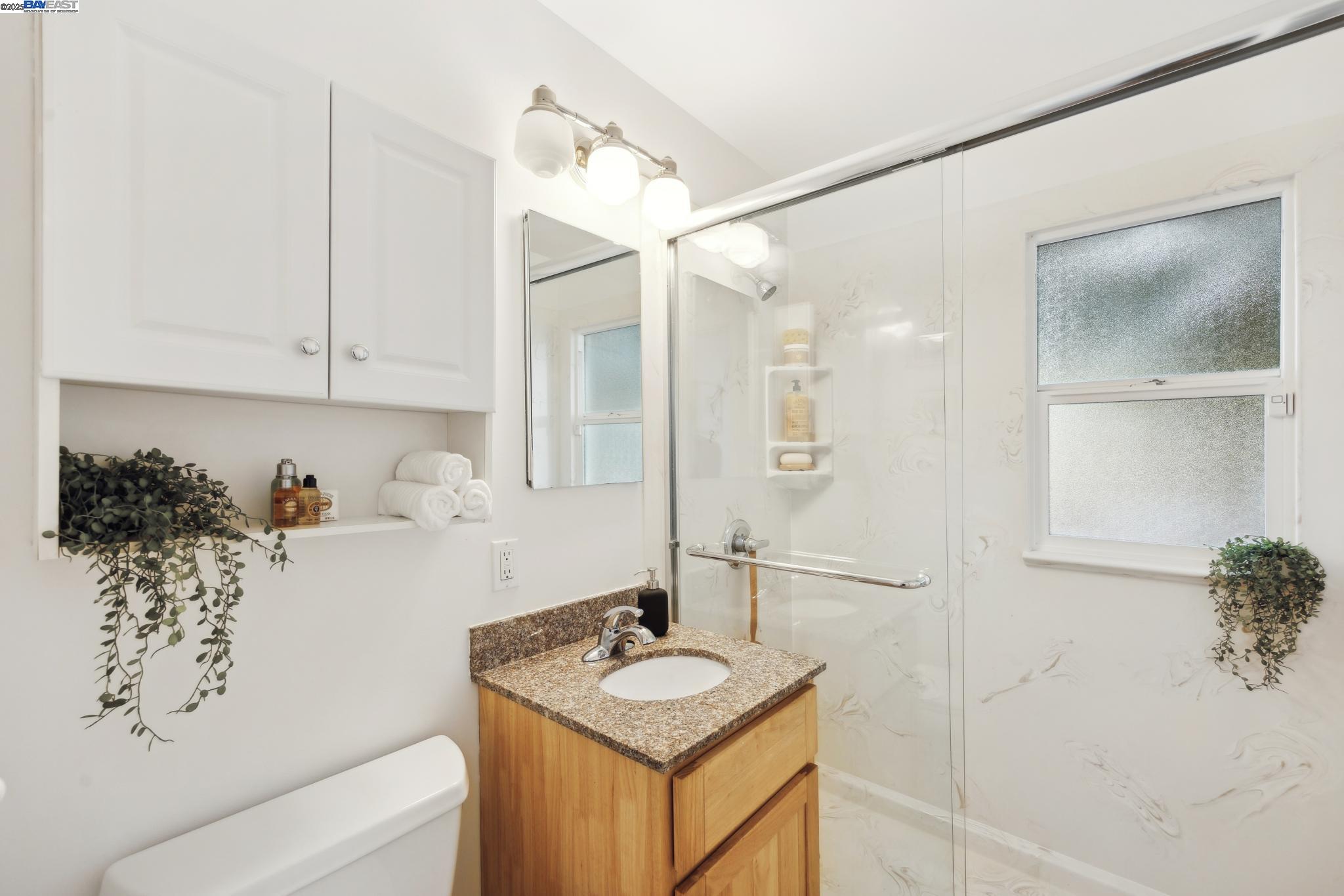 1806 Main