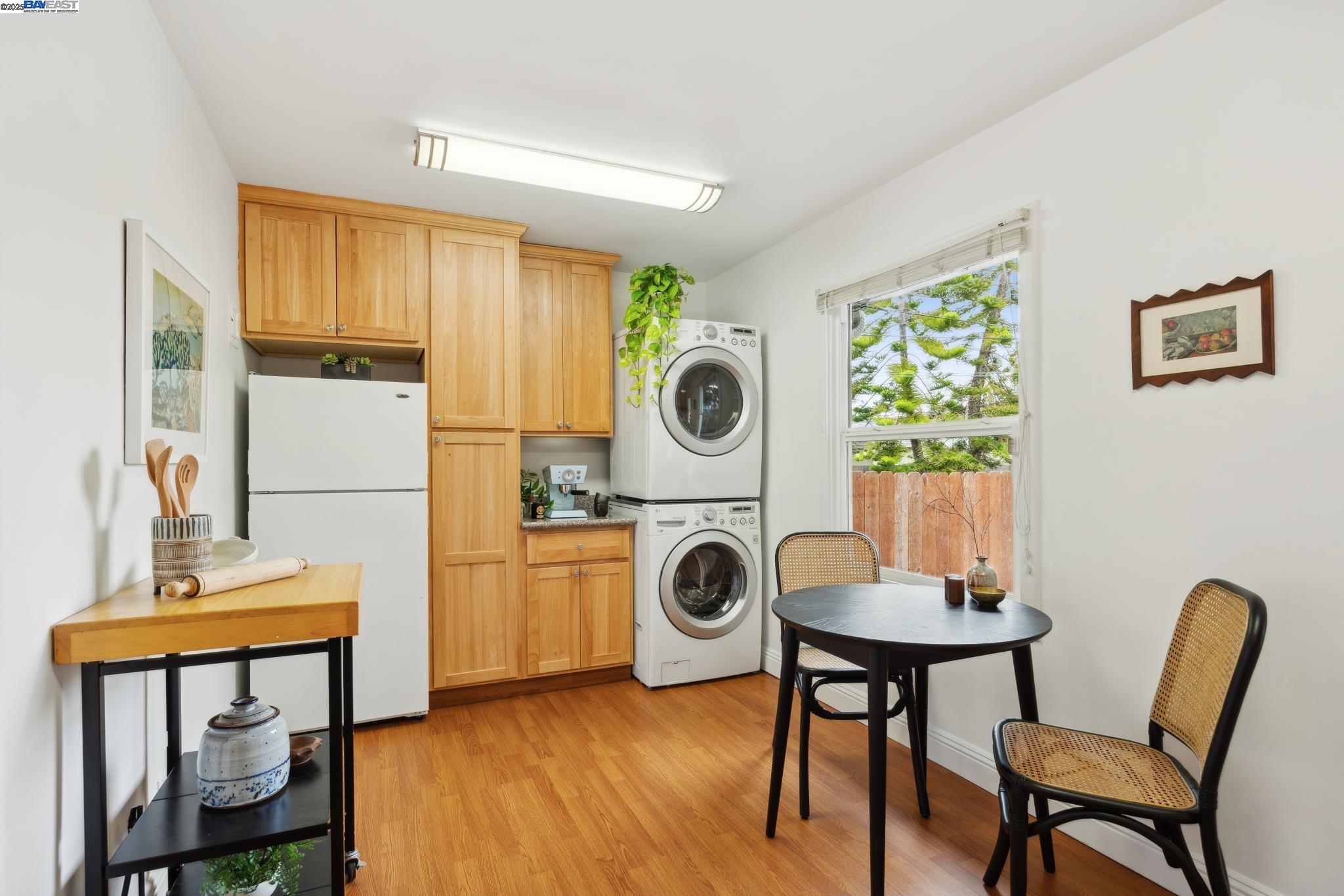 1806 Main