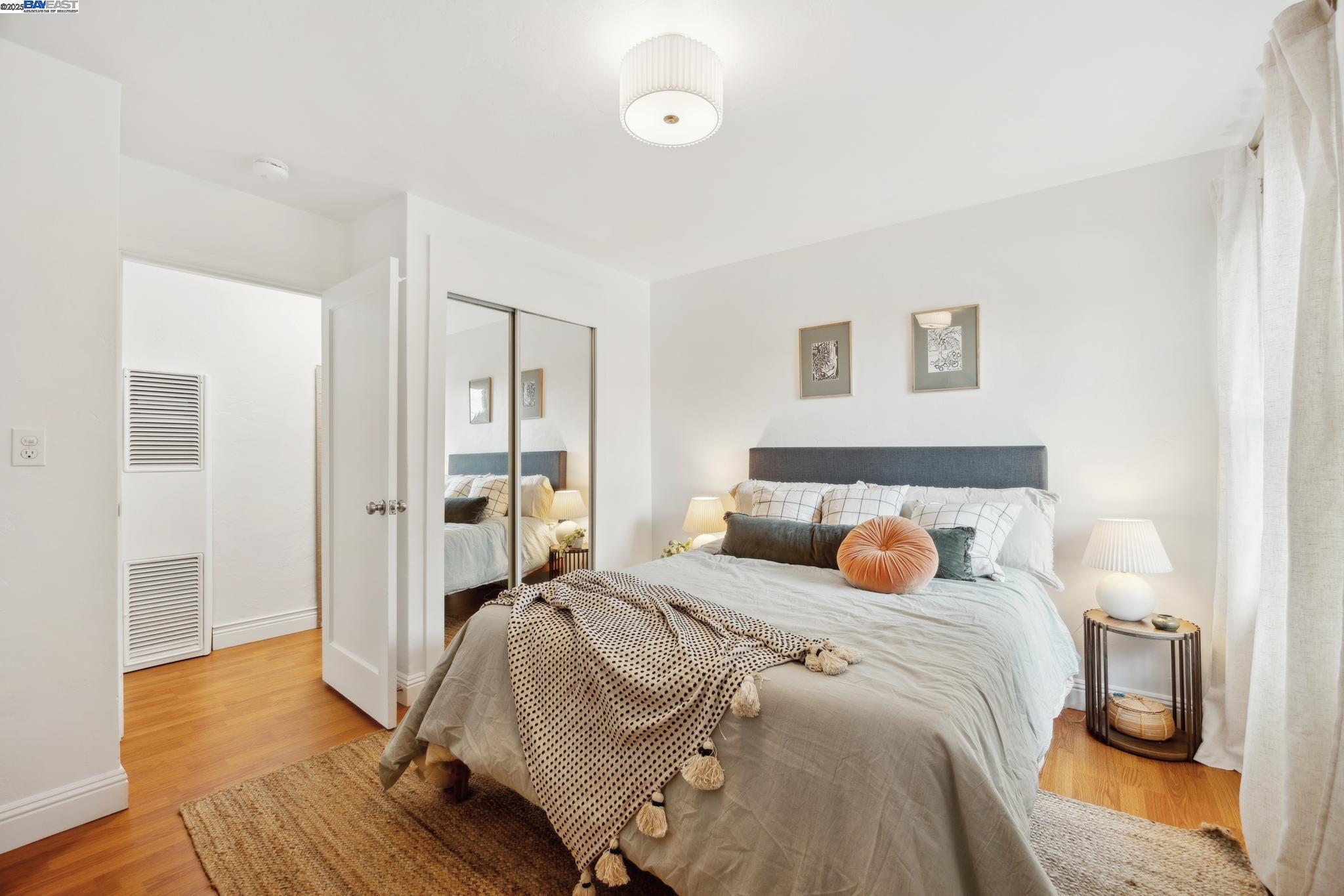1806 Main