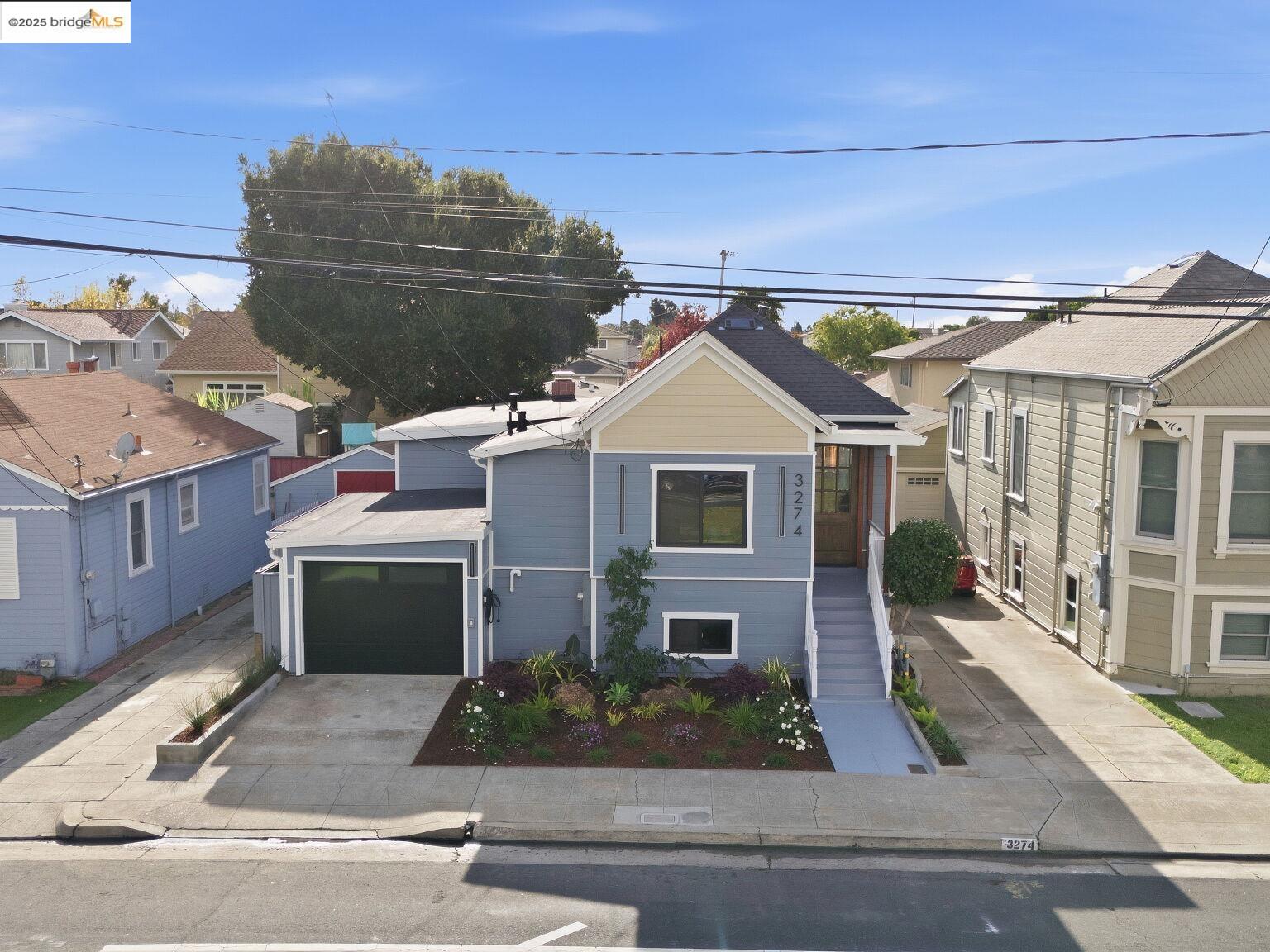 3274 Encinal Ave