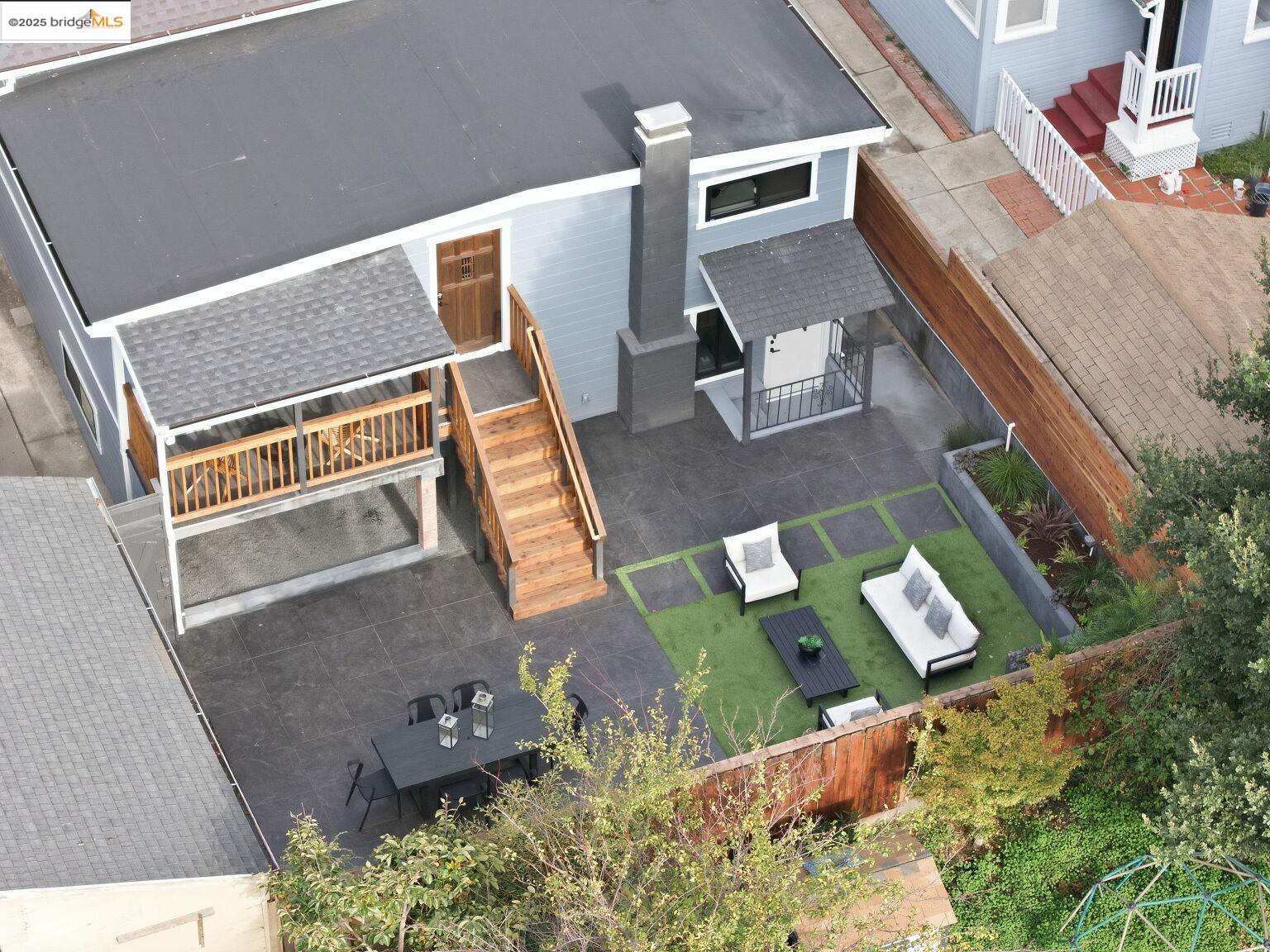 3274 Encinal Ave