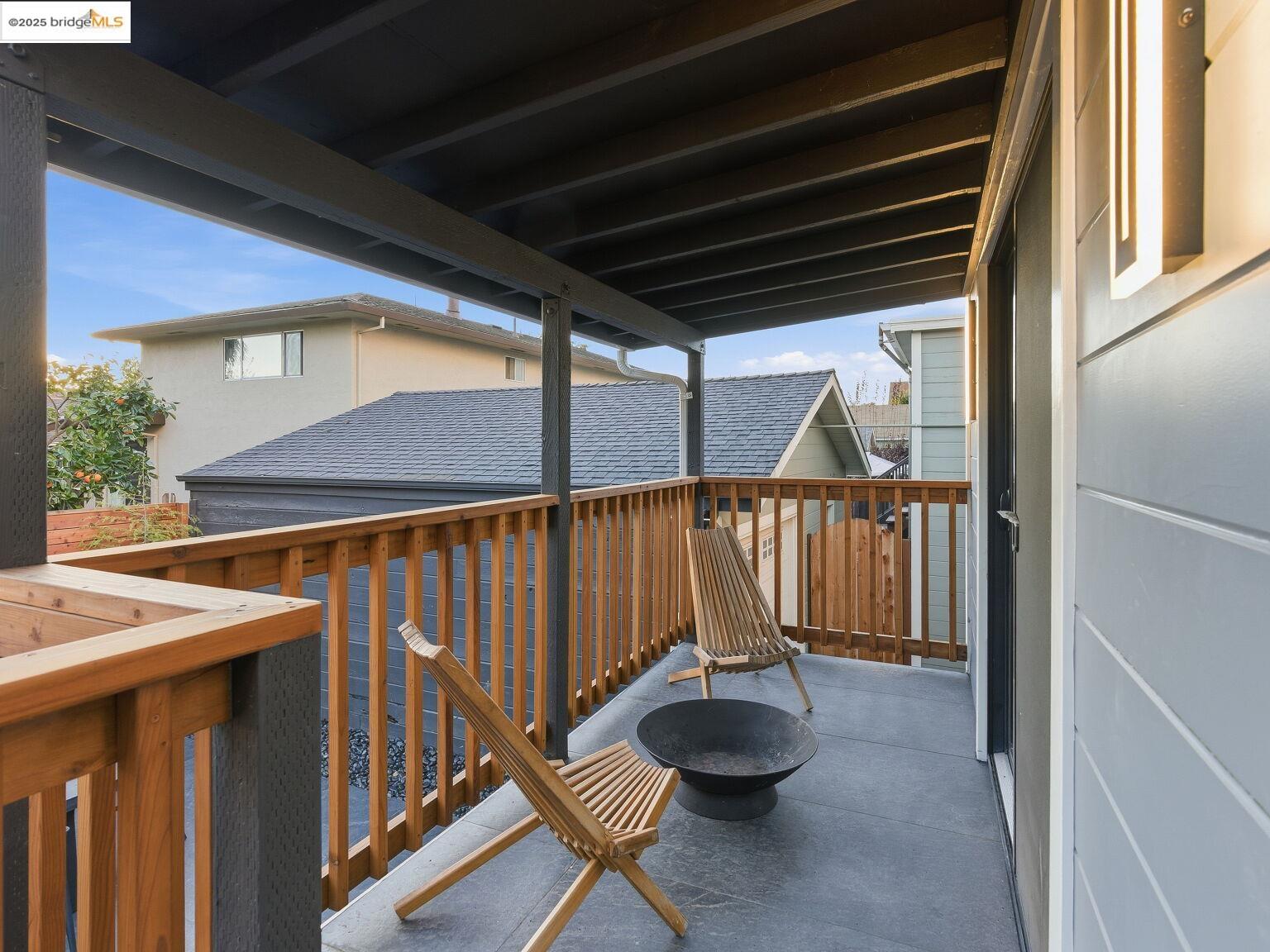 3274 Encinal Ave
