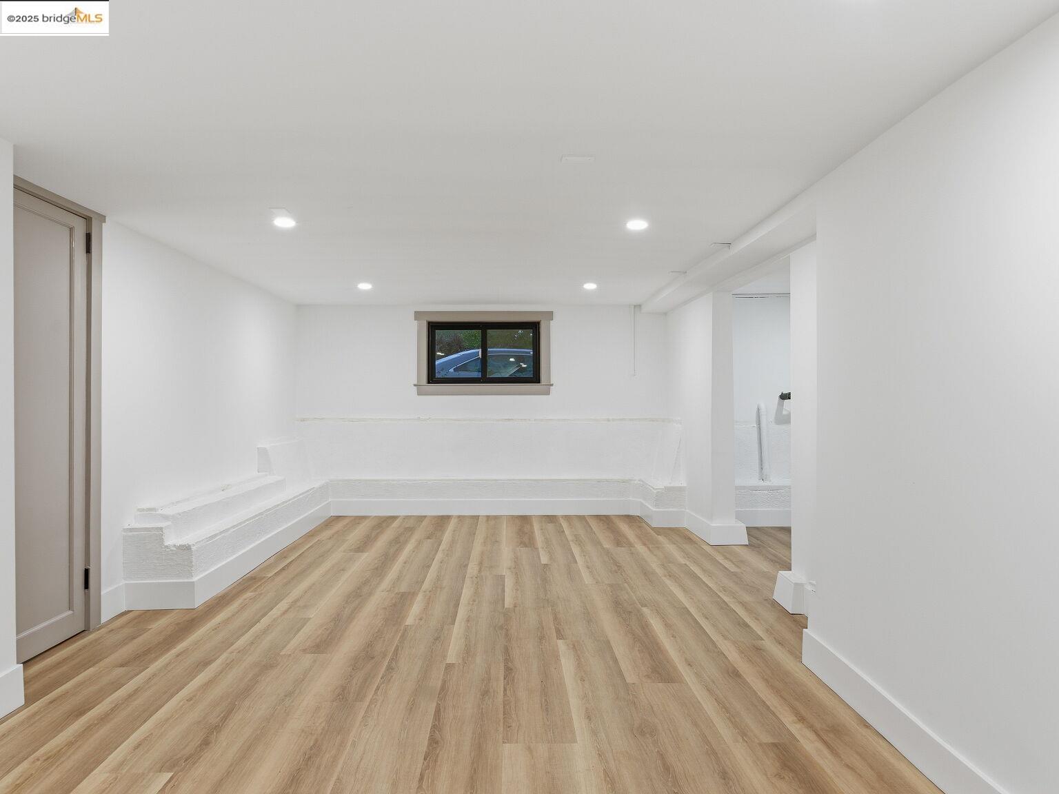 3274 Encinal Ave
