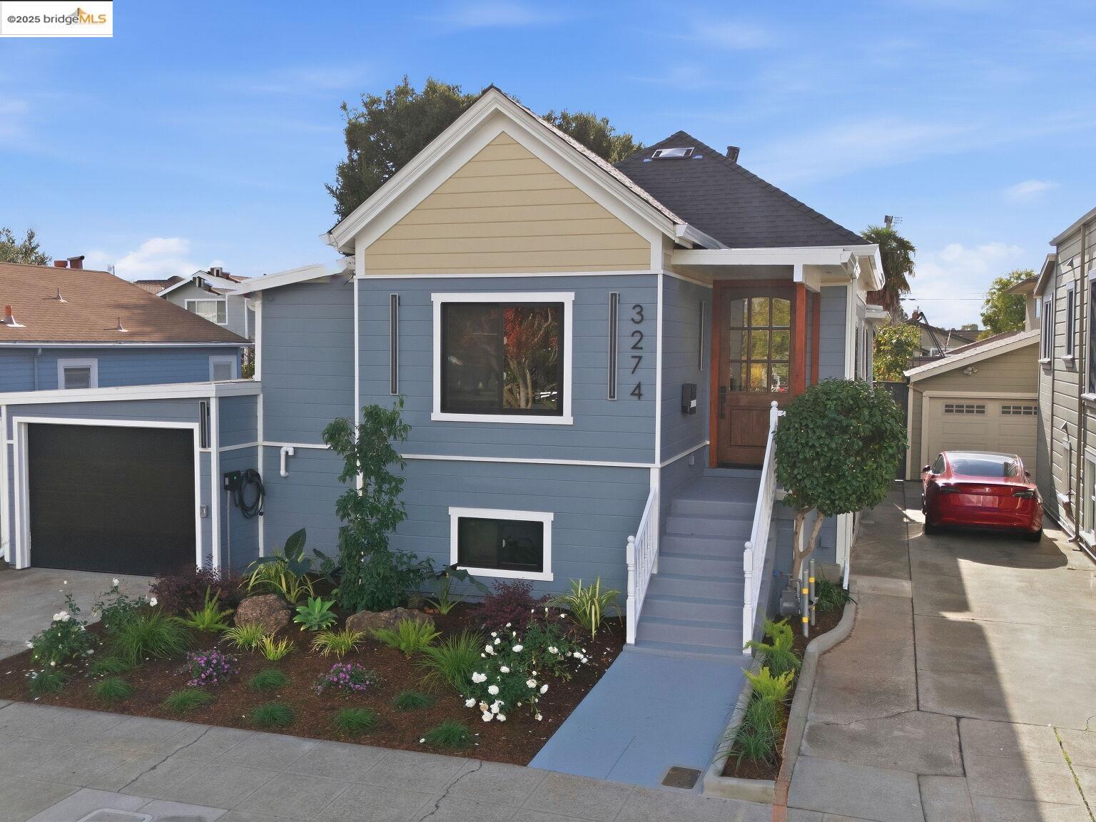 3274 Encinal Ave