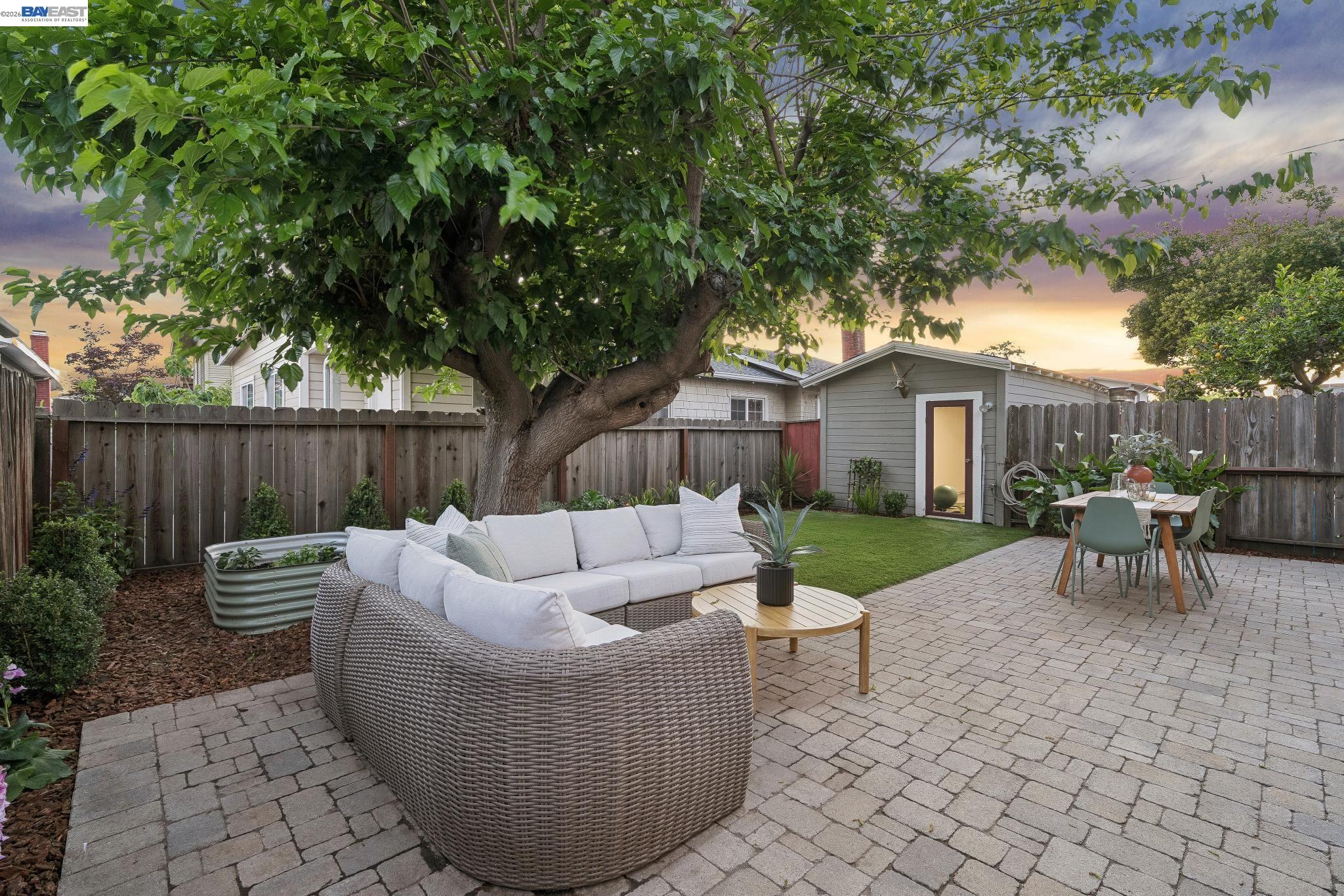 3002 San Jose Ave