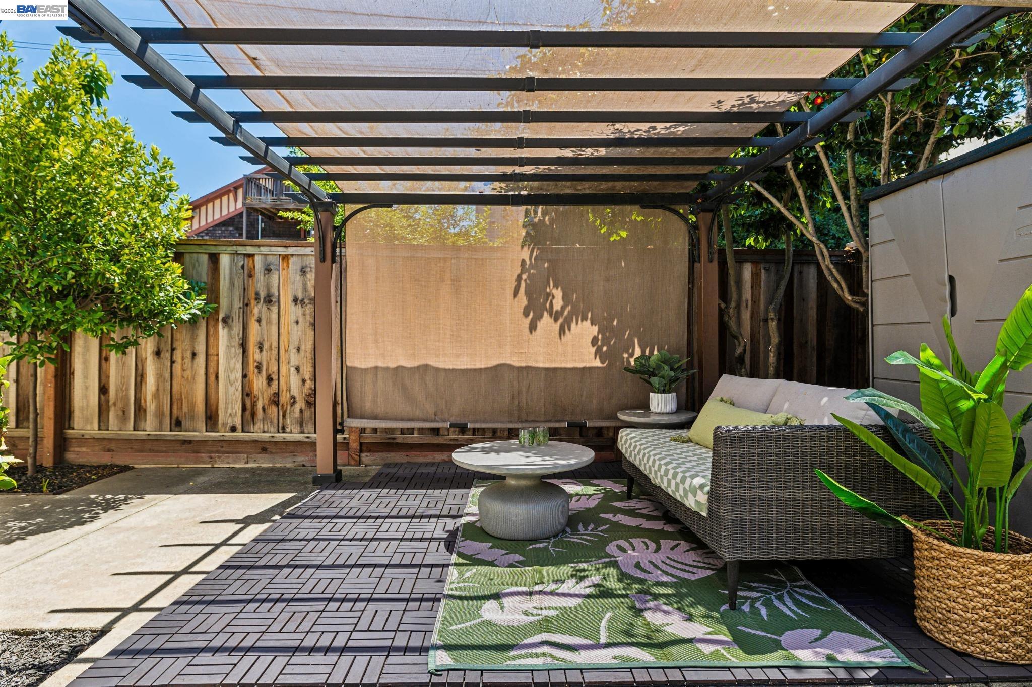 1519 Saint Charles St
