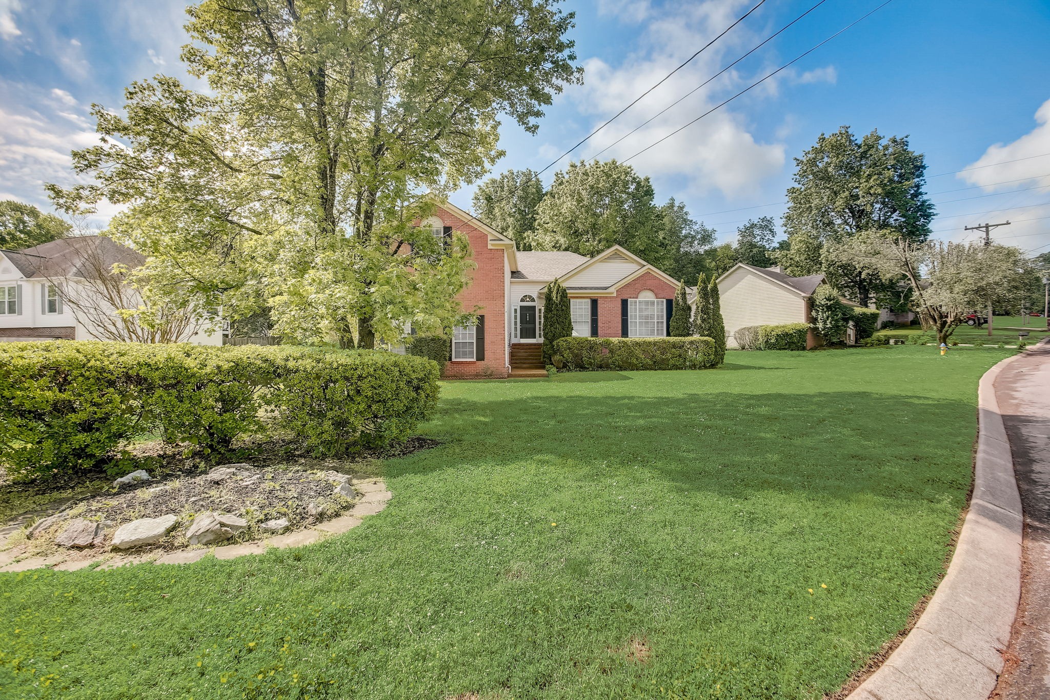 900 Celeste Ct