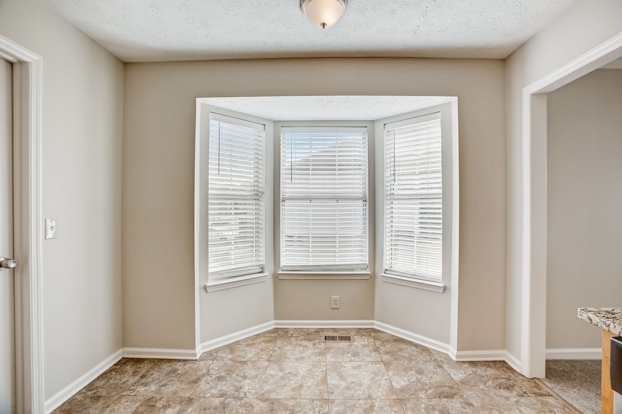 900 Celeste Ct